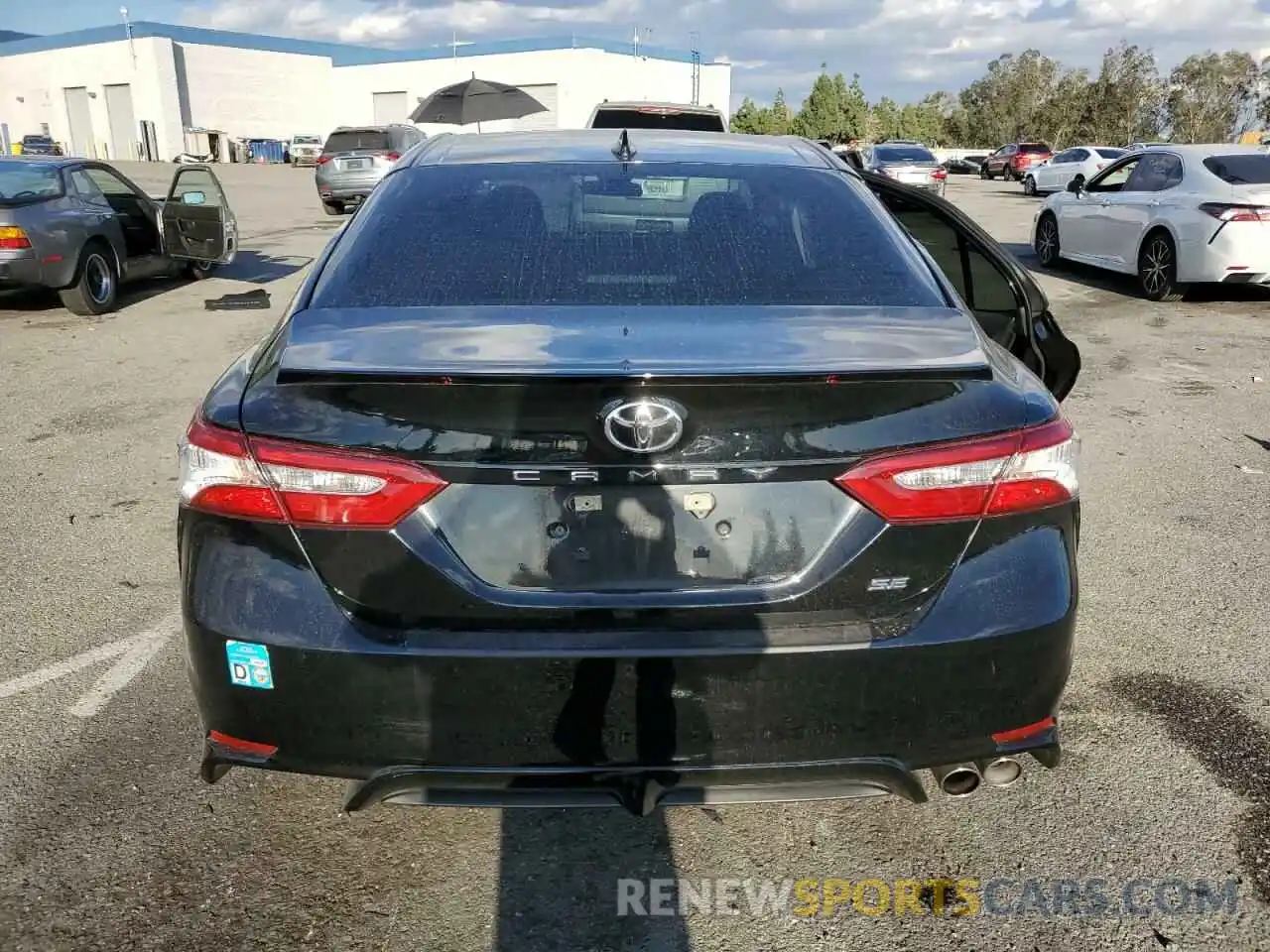 6 Photograph of a damaged car 4T1G11AK6LU920287 TOYOTA CAMRY 2020