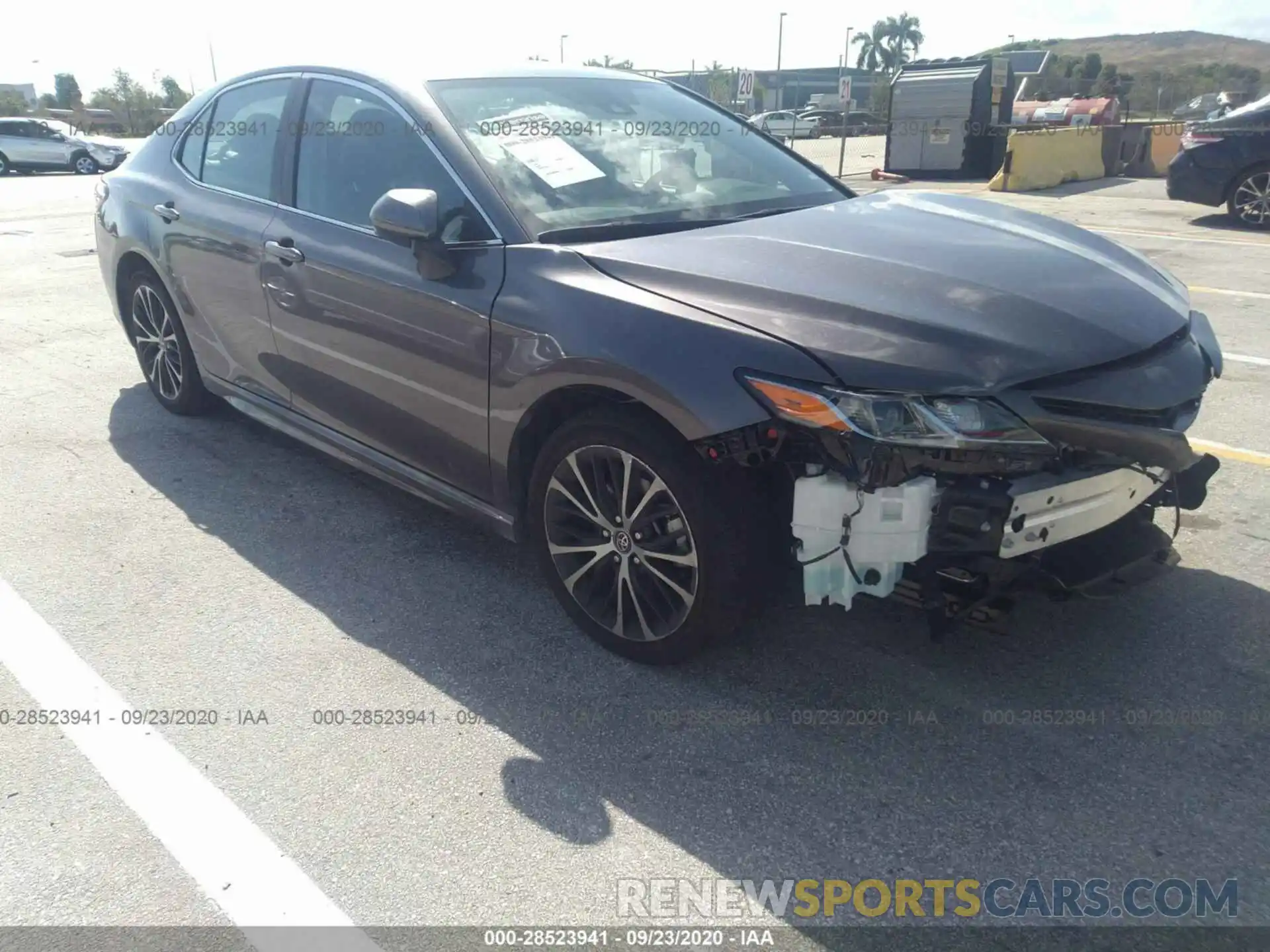 1 Photograph of a damaged car 4T1G11AK6LU920841 TOYOTA CAMRY 2020