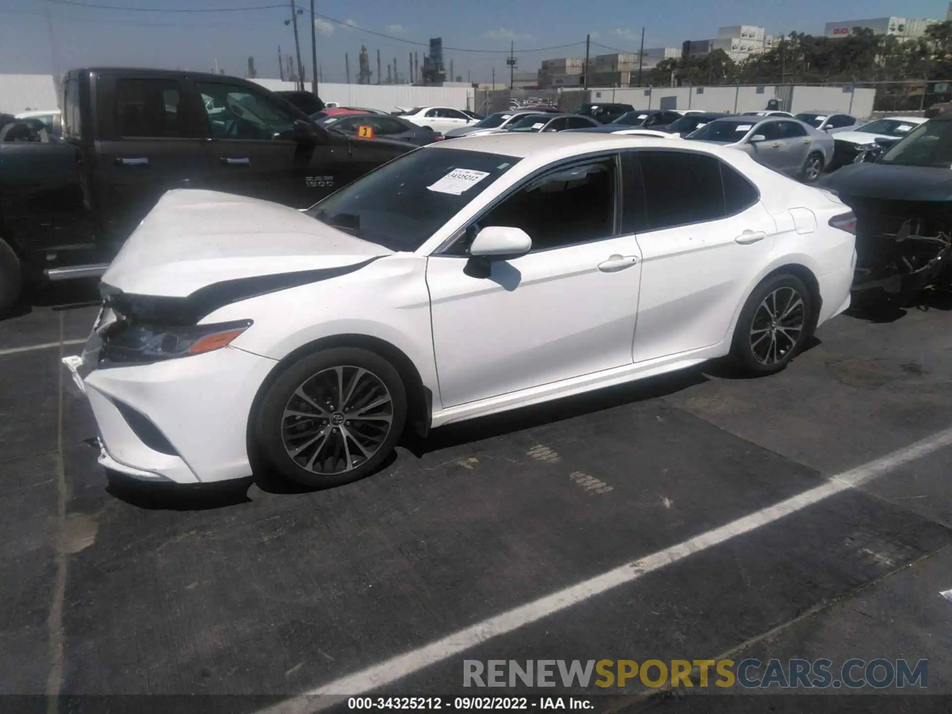 2 Photograph of a damaged car 4T1G11AK6LU925358 TOYOTA CAMRY 2020