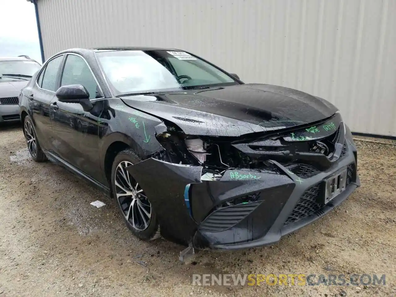 1 Photograph of a damaged car 4T1G11AK6LU930883 TOYOTA CAMRY 2020