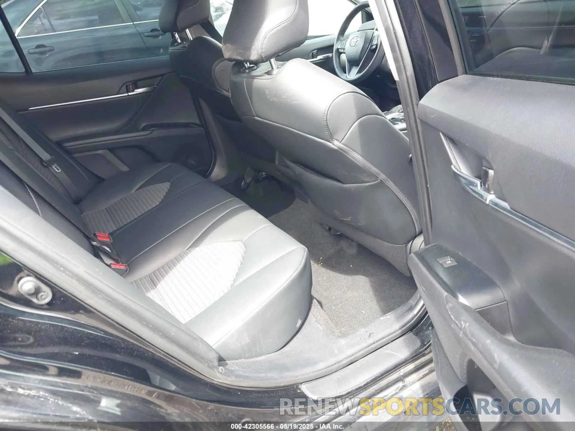 8 Photograph of a damaged car 4T1G11AK6LU936120 TOYOTA CAMRY 2020