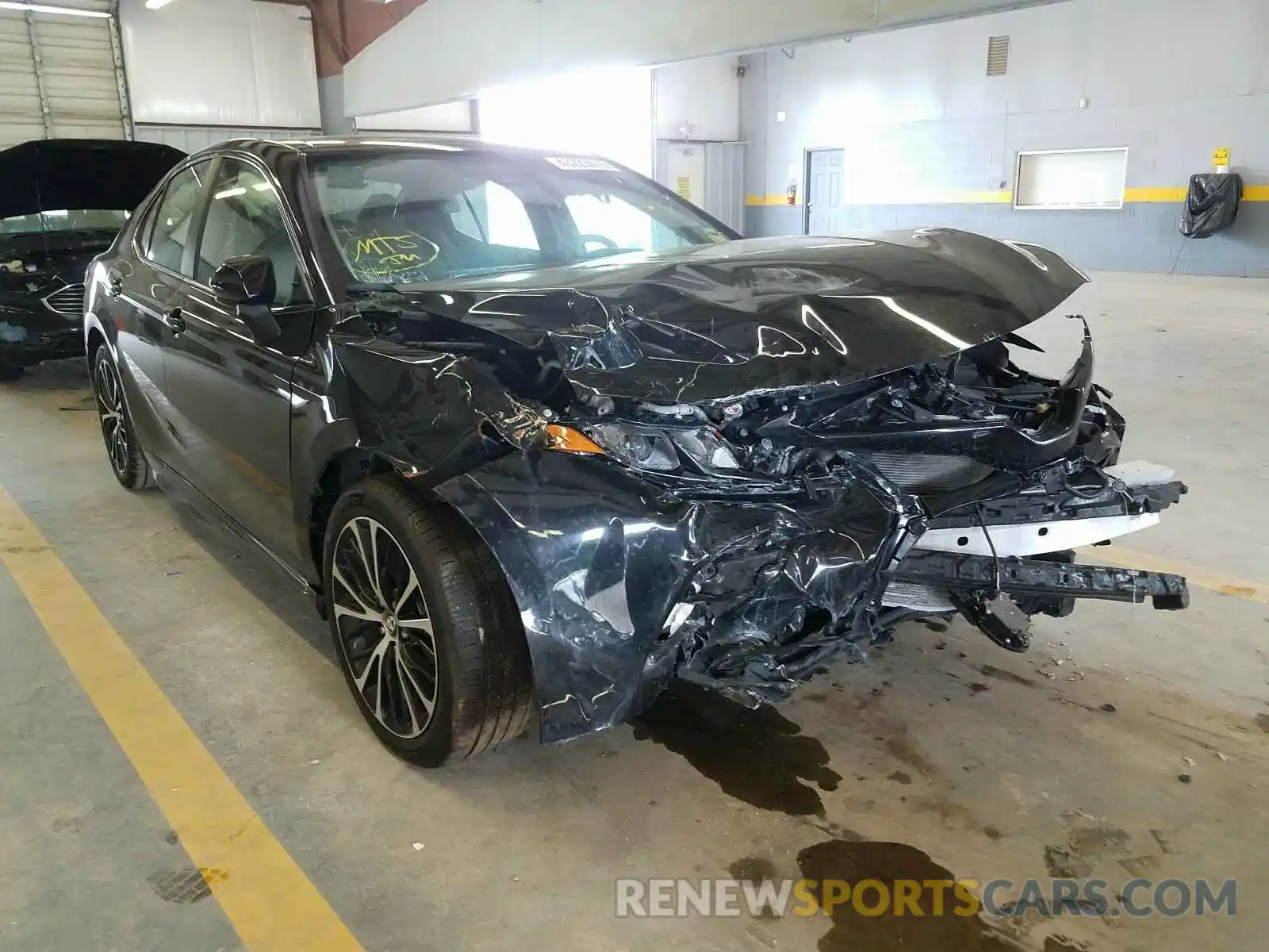 1 Photograph of a damaged car 4T1G11AK6LU940734 TOYOTA CAMRY 2020