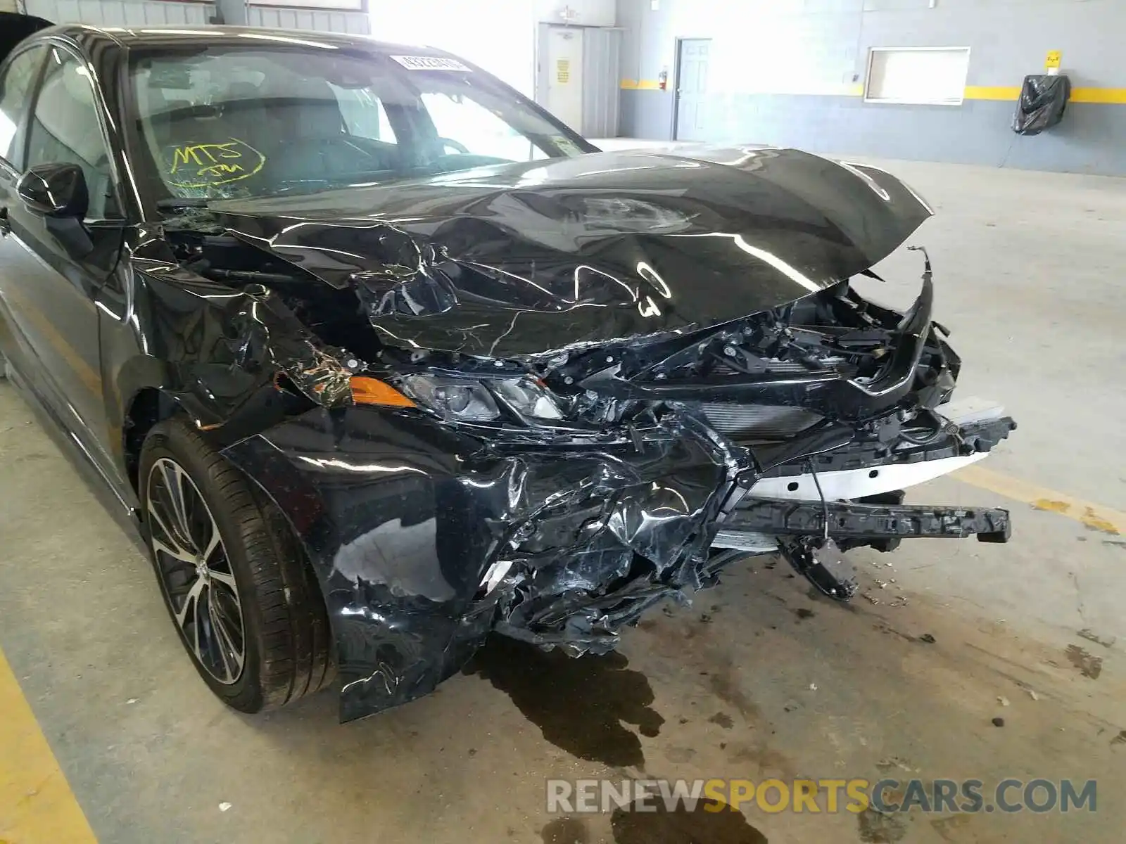 9 Photograph of a damaged car 4T1G11AK6LU940734 TOYOTA CAMRY 2020