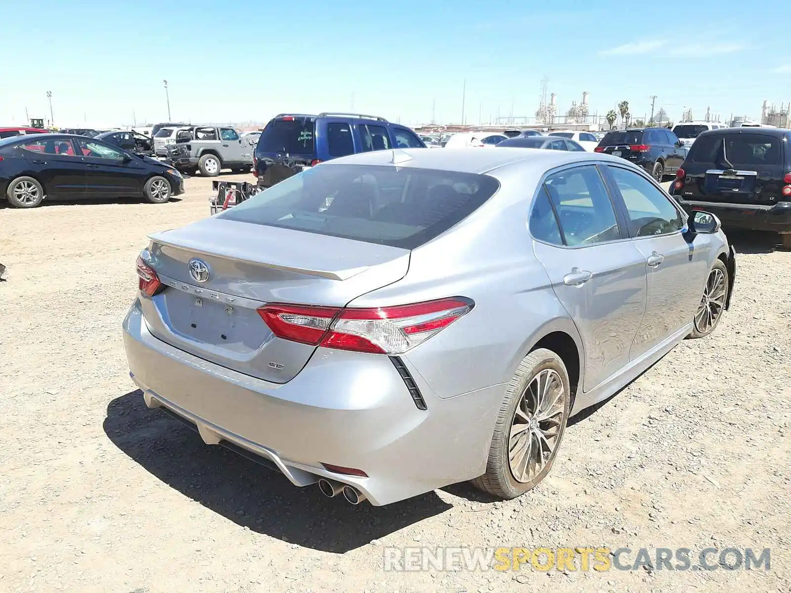 4 Photograph of a damaged car 4T1G11AK6LU940863 TOYOTA CAMRY 2020