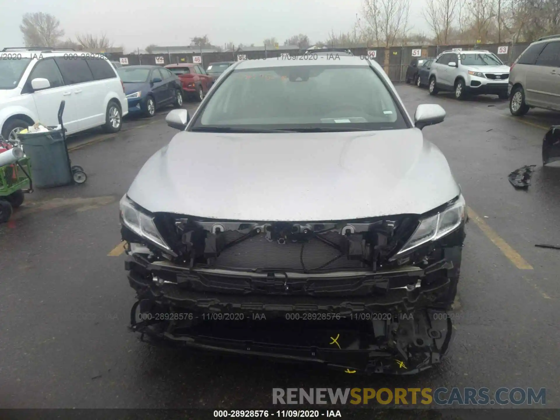 6 Photograph of a damaged car 4T1G11AK6LU942869 TOYOTA CAMRY 2020