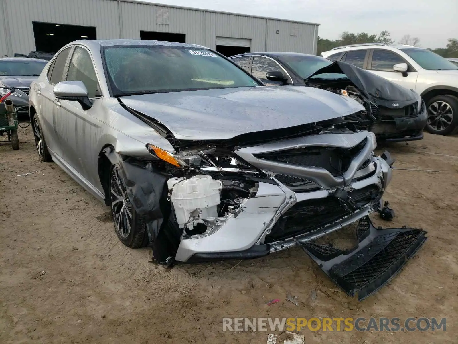 1 Photograph of a damaged car 4T1G11AK6LU951457 TOYOTA CAMRY 2020