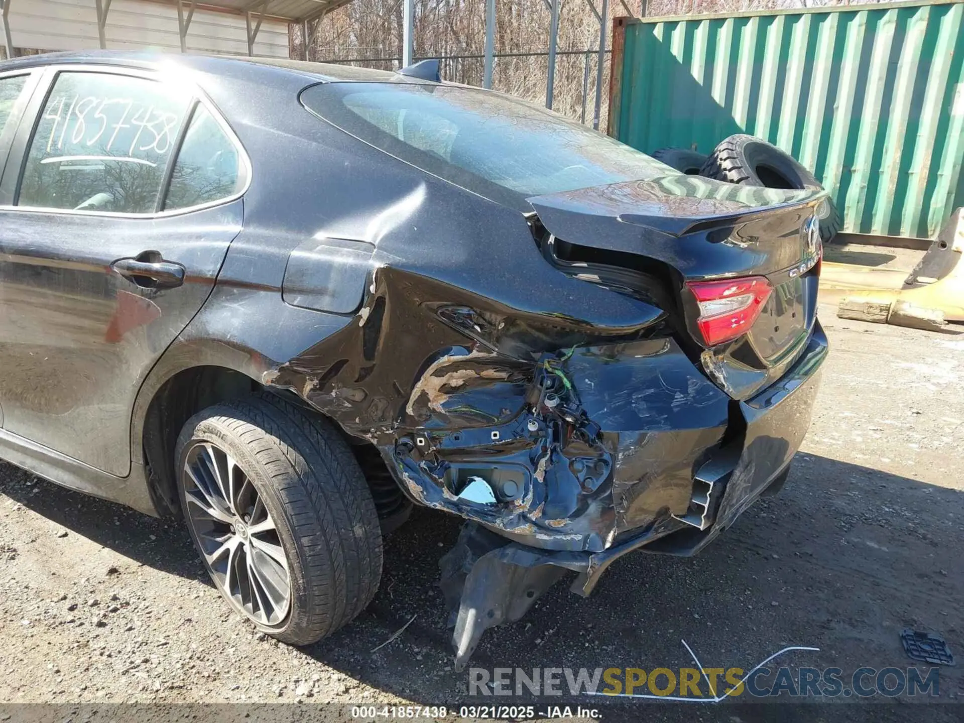 6 Photograph of a damaged car 4T1G11AK6LU953953 TOYOTA CAMRY 2020