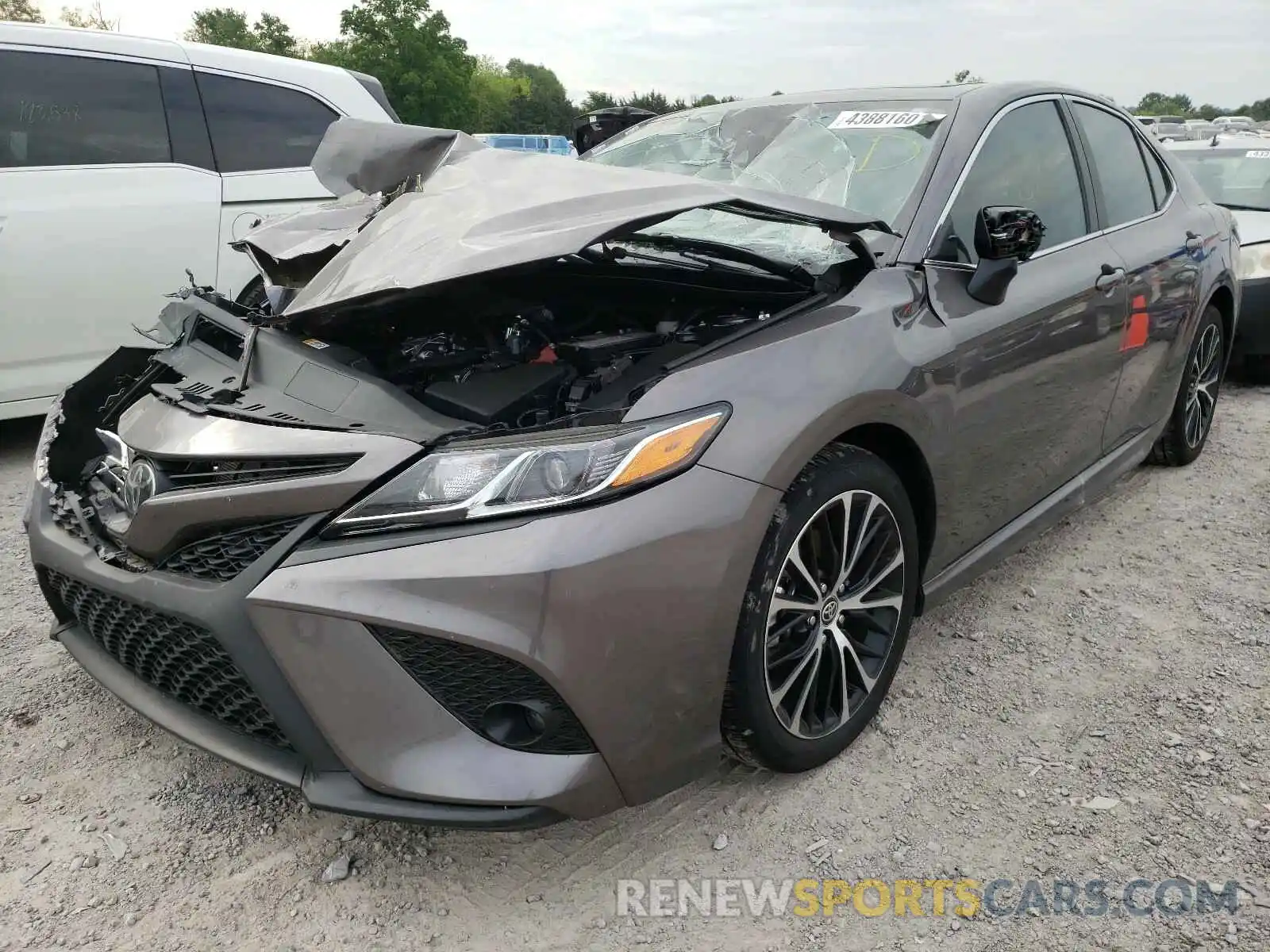 2 Photograph of a damaged car 4T1G11AK6LU956285 TOYOTA CAMRY 2020