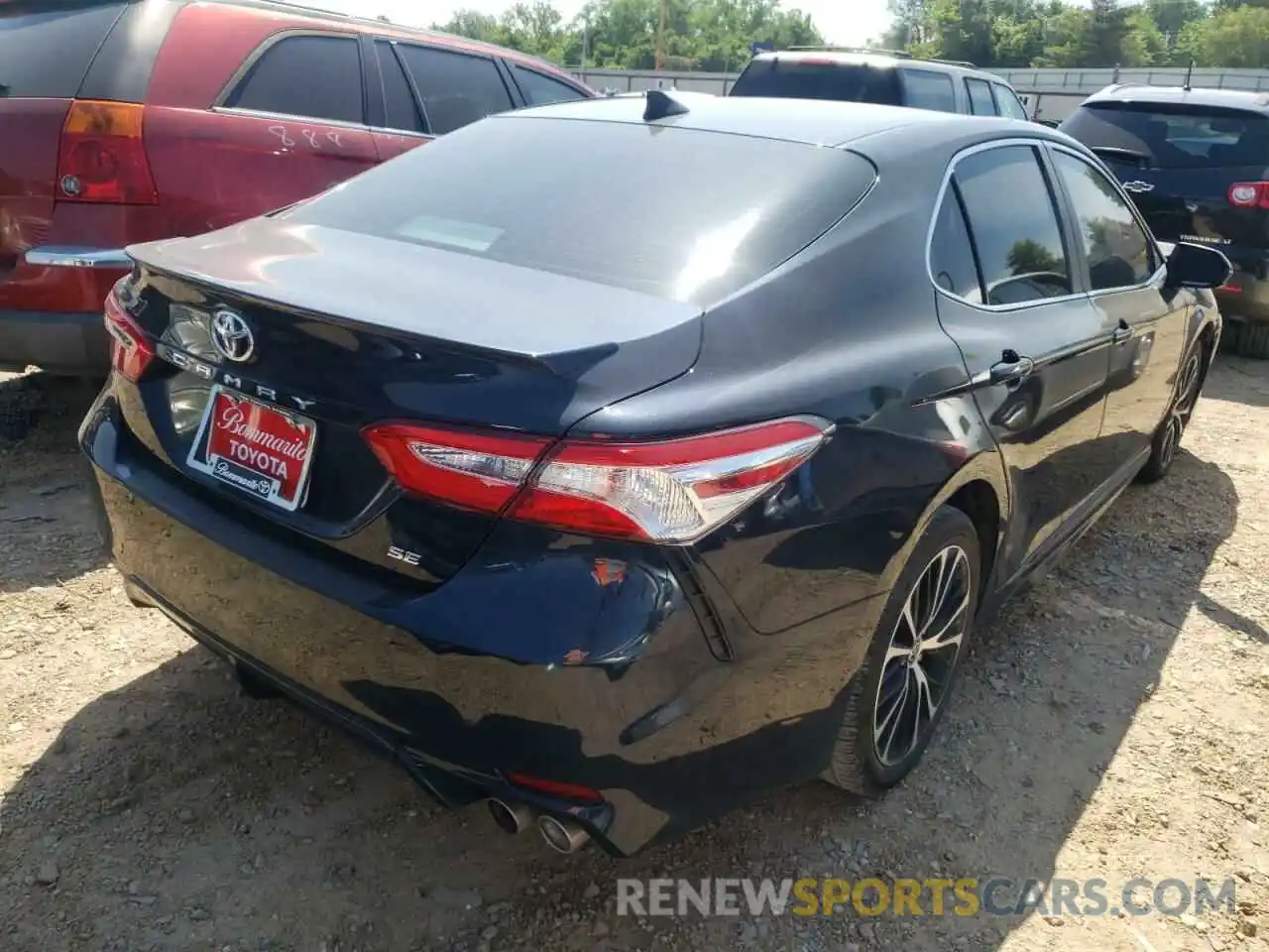 4 Photograph of a damaged car 4T1G11AK6LU956383 TOYOTA CAMRY 2020