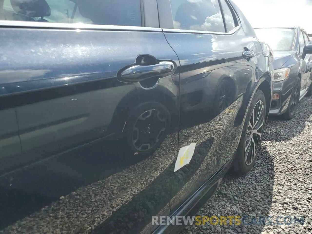 12 Photograph of a damaged car 4T1G11AK6LU964287 TOYOTA CAMRY 2020