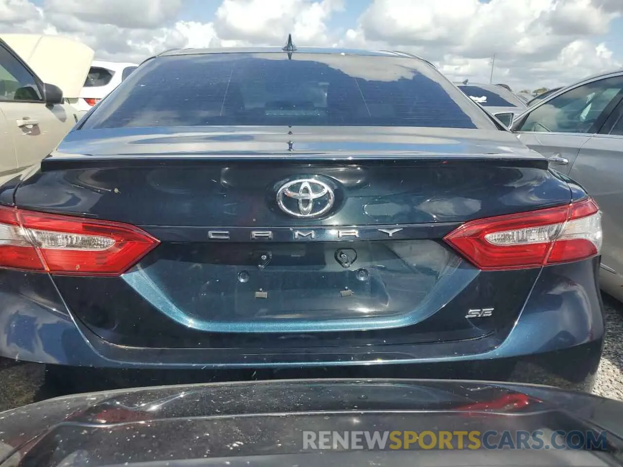 6 Photograph of a damaged car 4T1G11AK6LU964287 TOYOTA CAMRY 2020