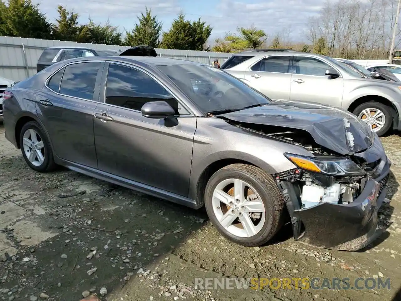 4 Photograph of a damaged car 4T1G11AK6LU966119 TOYOTA CAMRY 2020