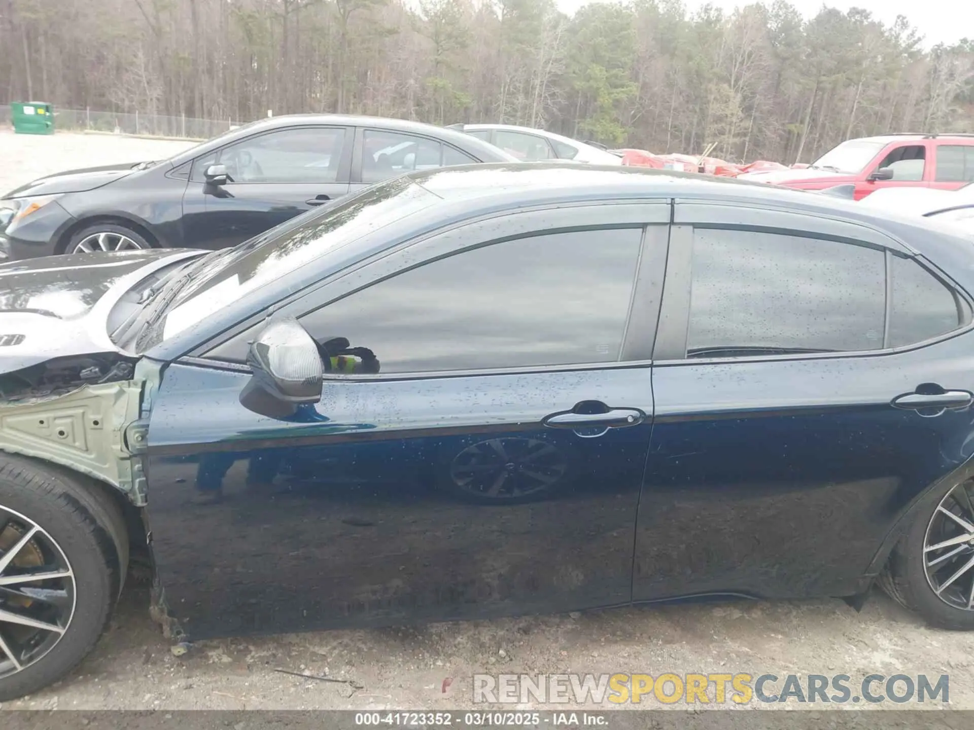 15 Photograph of a damaged car 4T1G11AK6LU969747 TOYOTA CAMRY 2020