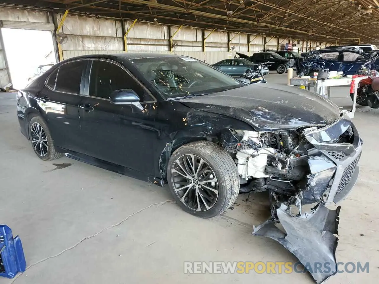 4 Photograph of a damaged car 4T1G11AK6LU972549 TOYOTA CAMRY 2020