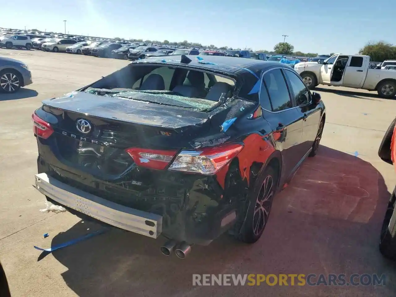 3 Photograph of a damaged car 4T1G11AK6LU974799 TOYOTA CAMRY 2020