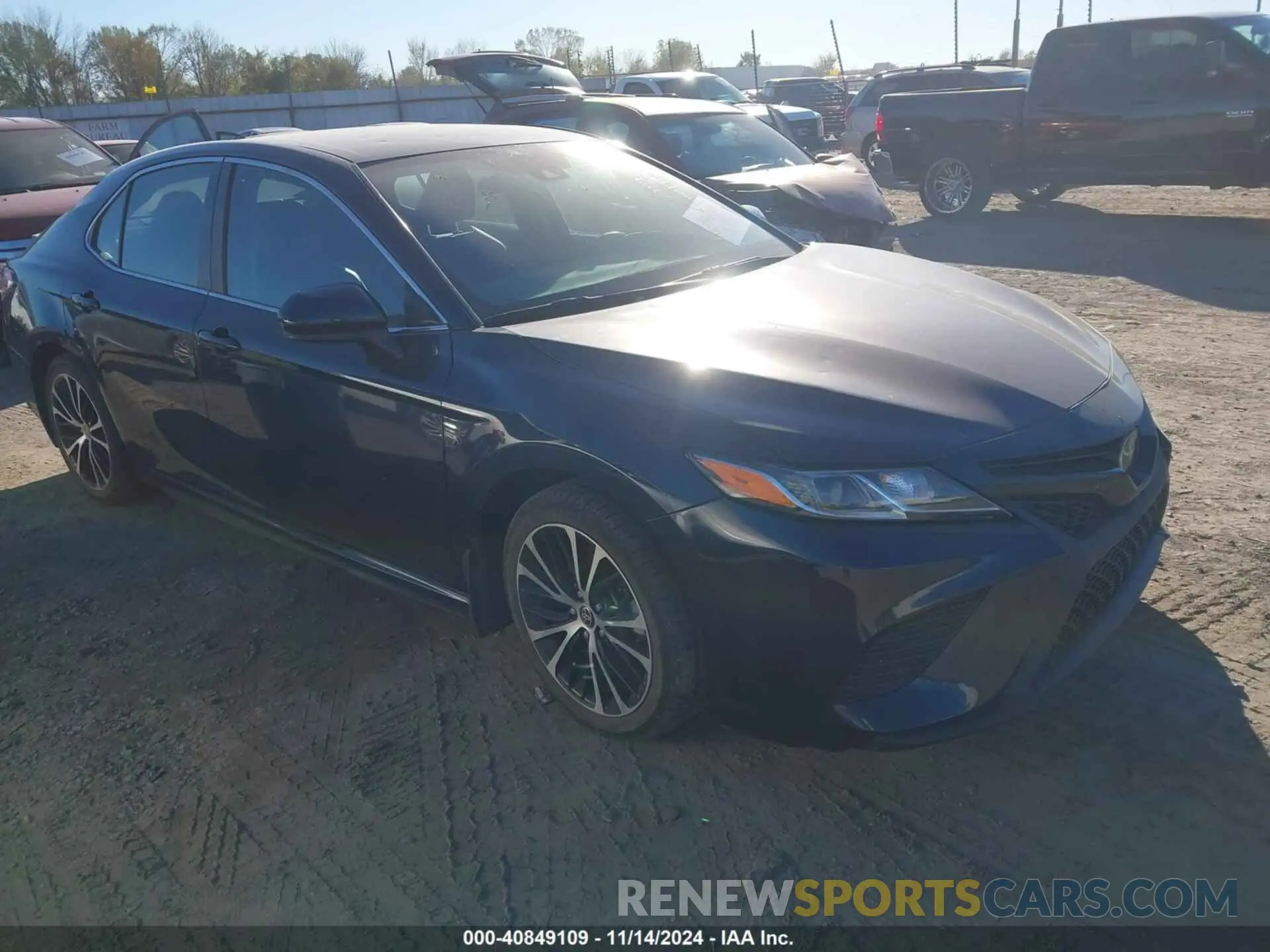 1 Photograph of a damaged car 4T1G11AK6LU983342 TOYOTA CAMRY 2020