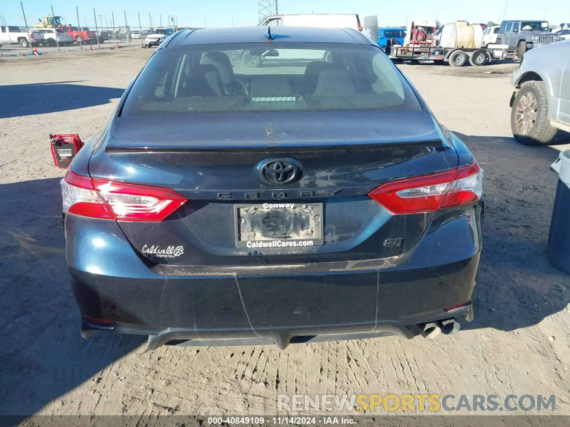 16 Photograph of a damaged car 4T1G11AK6LU983342 TOYOTA CAMRY 2020