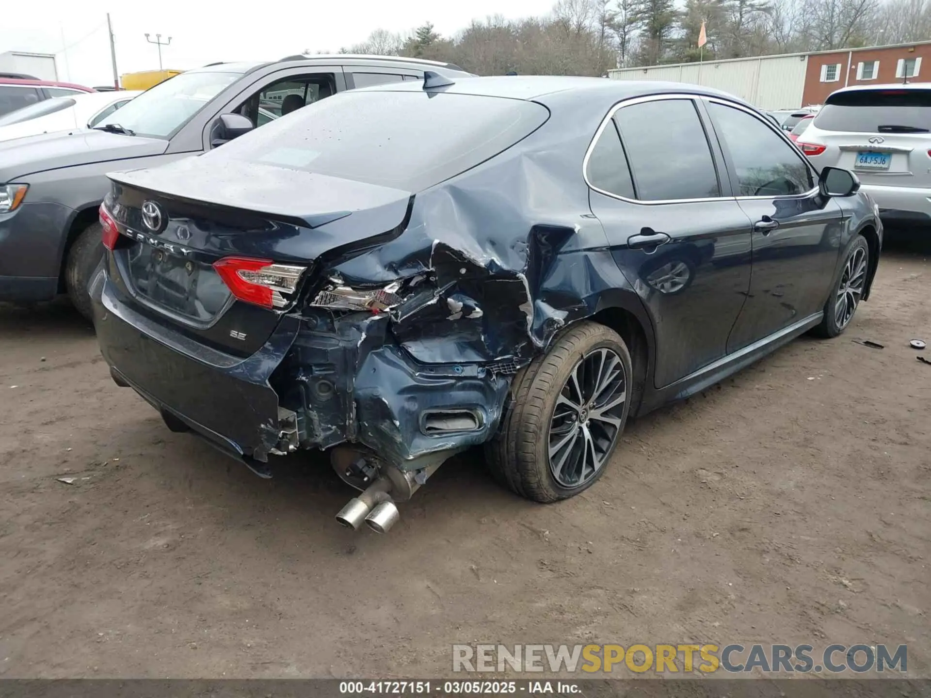4 Photograph of a damaged car 4T1G11AK6LU983759 TOYOTA CAMRY 2020