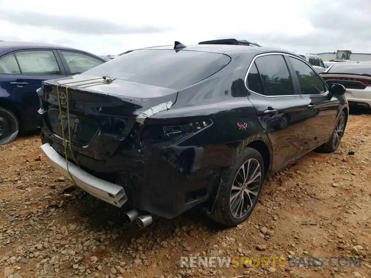 4 Photograph of a damaged car 4T1G11AK6LU994339 TOYOTA CAMRY 2020