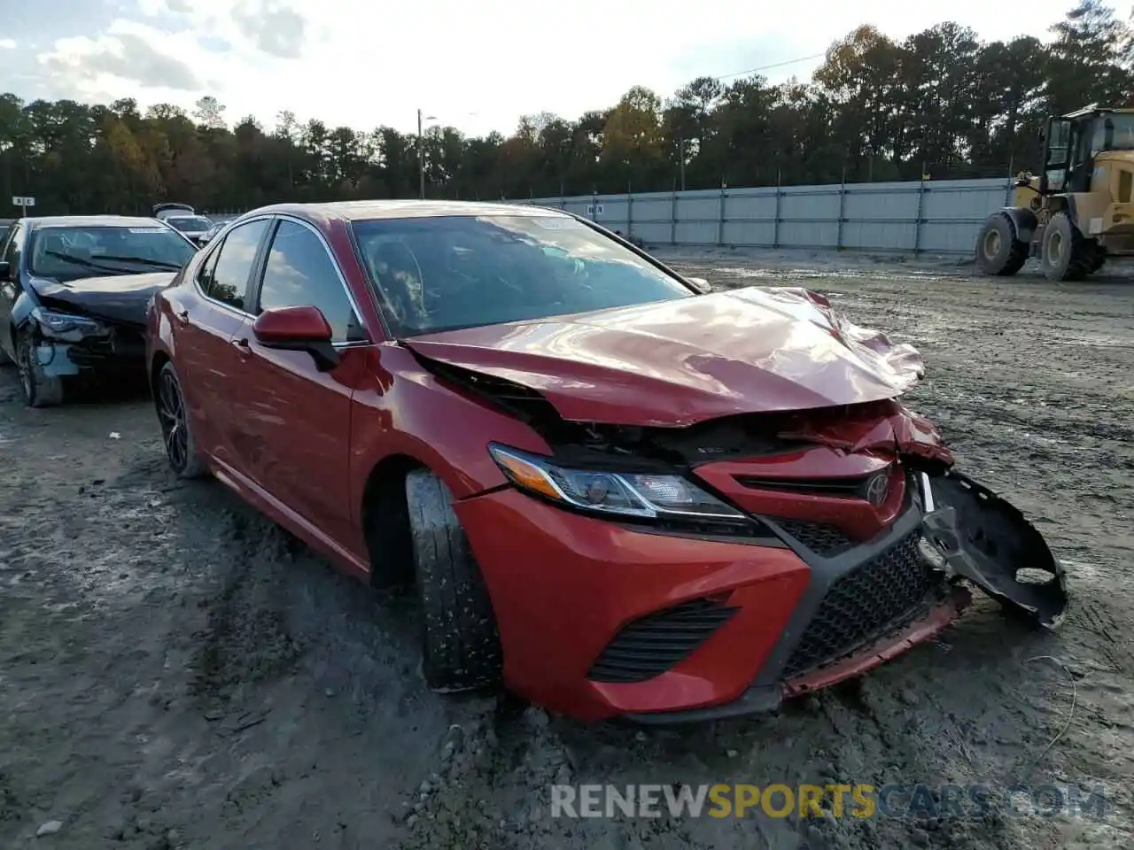 1 Photograph of a damaged car 4T1G11AK7LU323018 TOYOTA CAMRY 2020