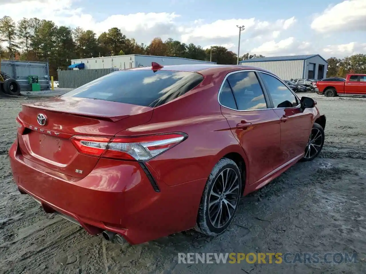 4 Photograph of a damaged car 4T1G11AK7LU323018 TOYOTA CAMRY 2020