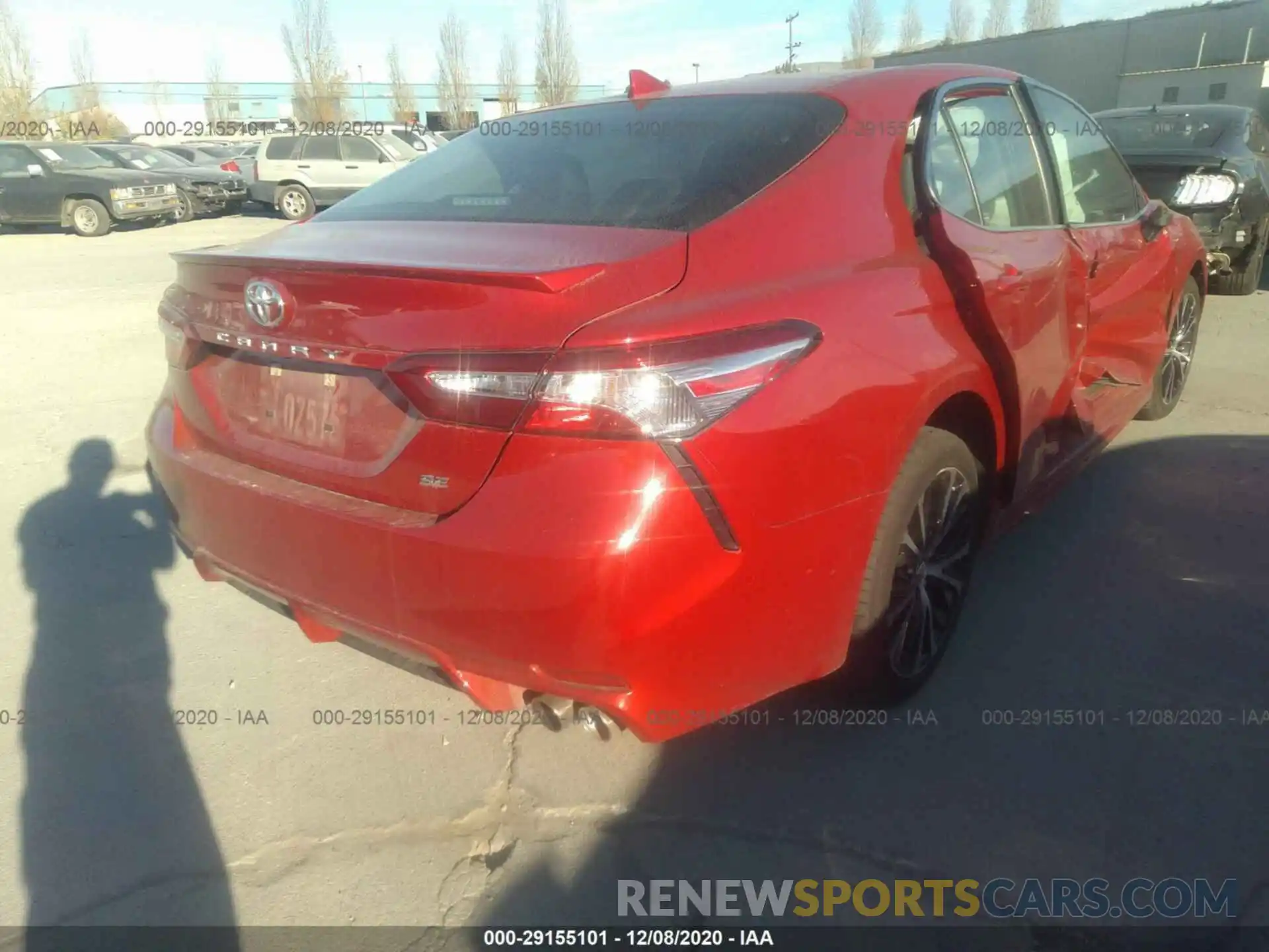 4 Photograph of a damaged car 4T1G11AK7LU332592 TOYOTA CAMRY 2020