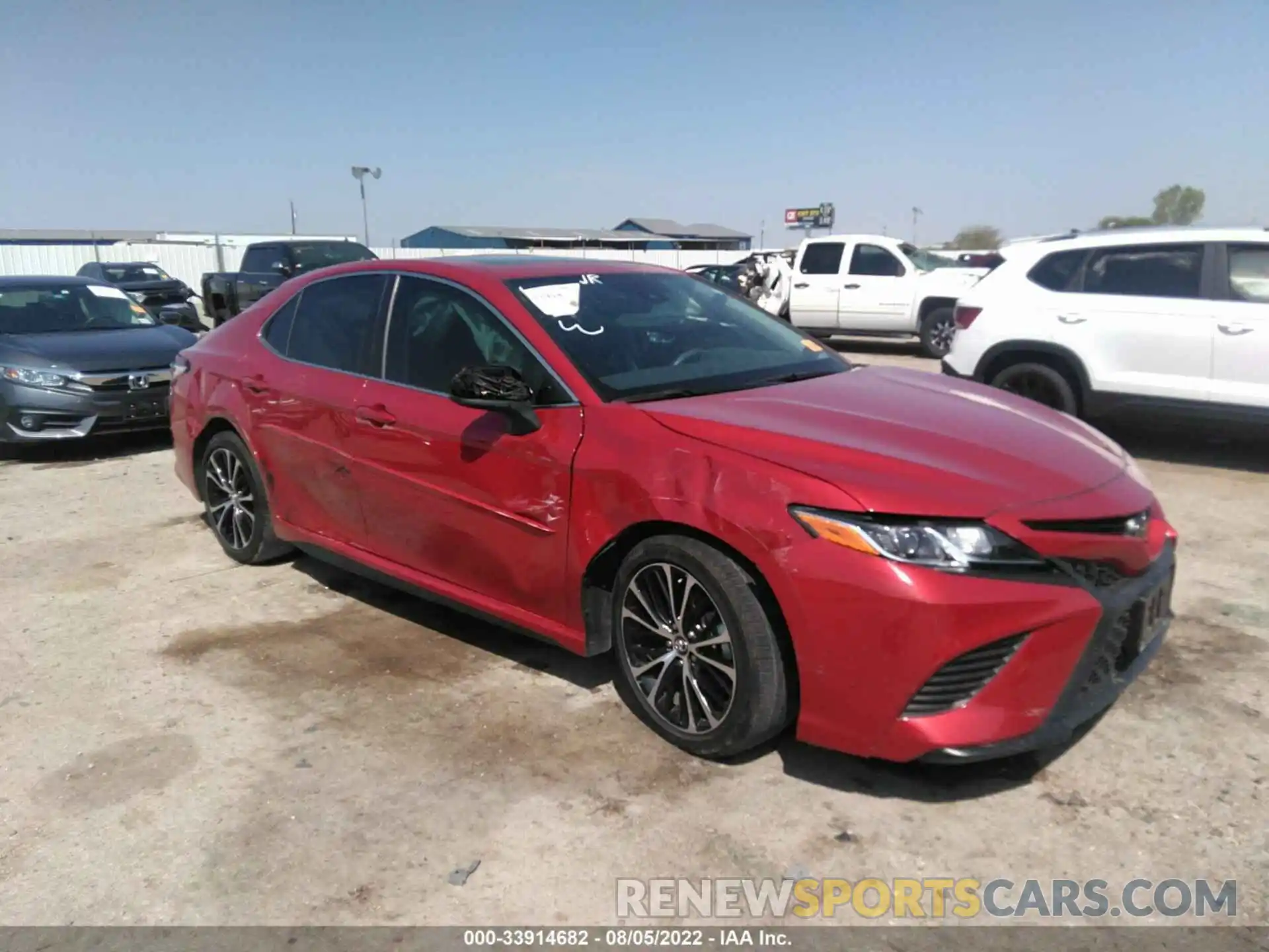 1 Photograph of a damaged car 4T1G11AK7LU334990 TOYOTA CAMRY 2020