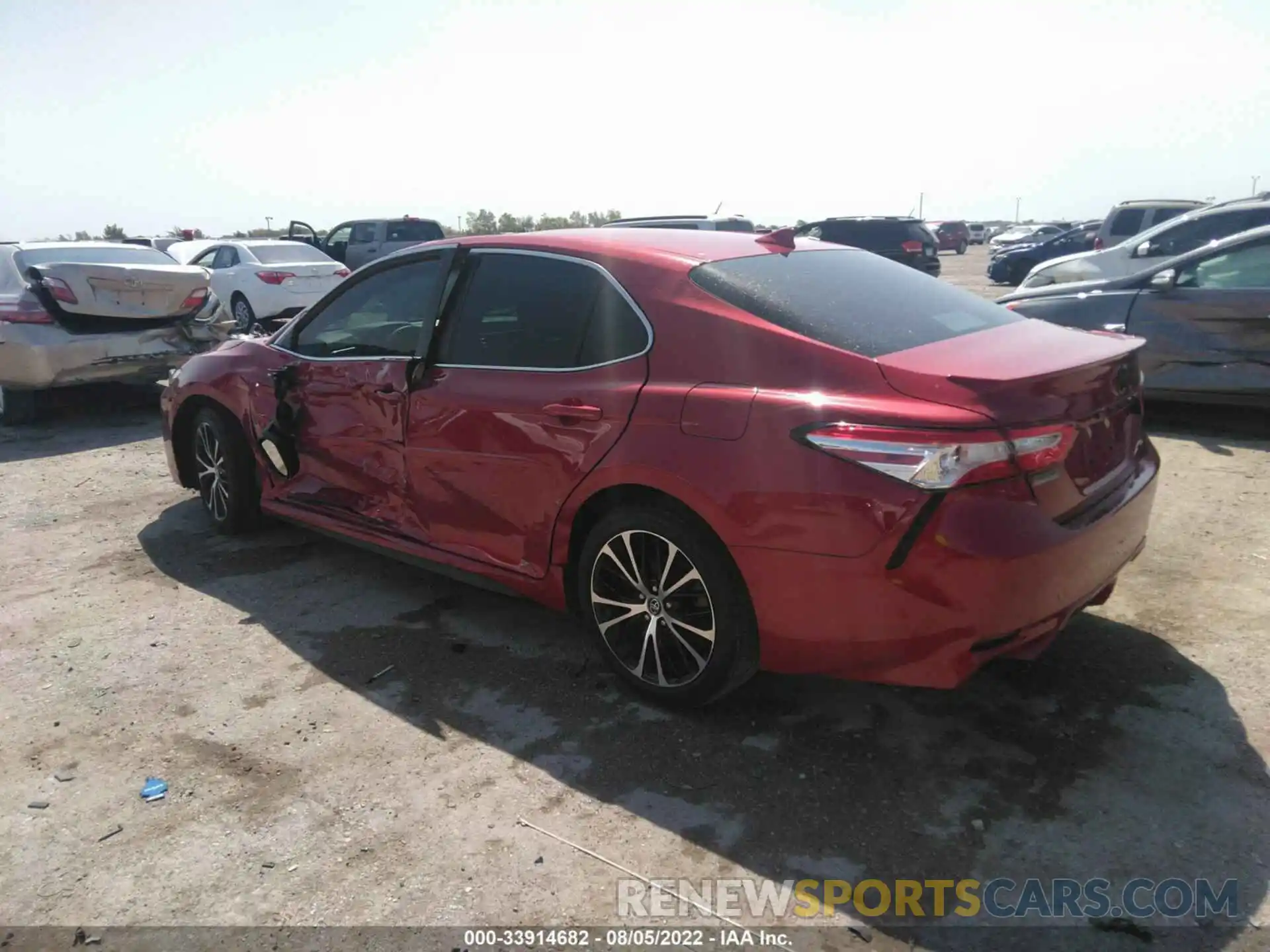 3 Photograph of a damaged car 4T1G11AK7LU334990 TOYOTA CAMRY 2020