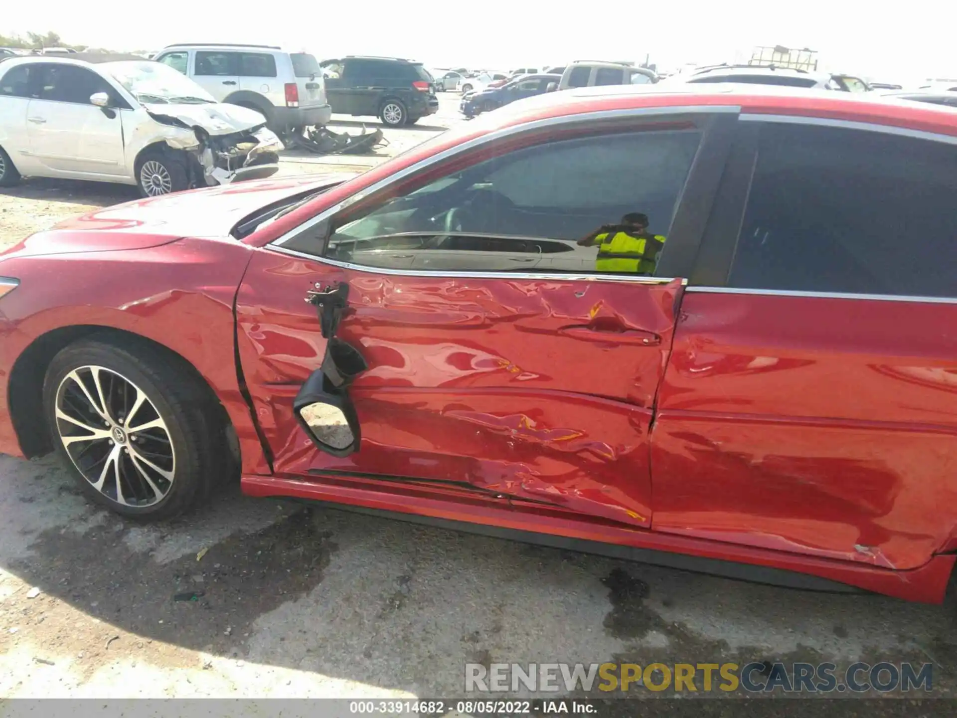 6 Photograph of a damaged car 4T1G11AK7LU334990 TOYOTA CAMRY 2020