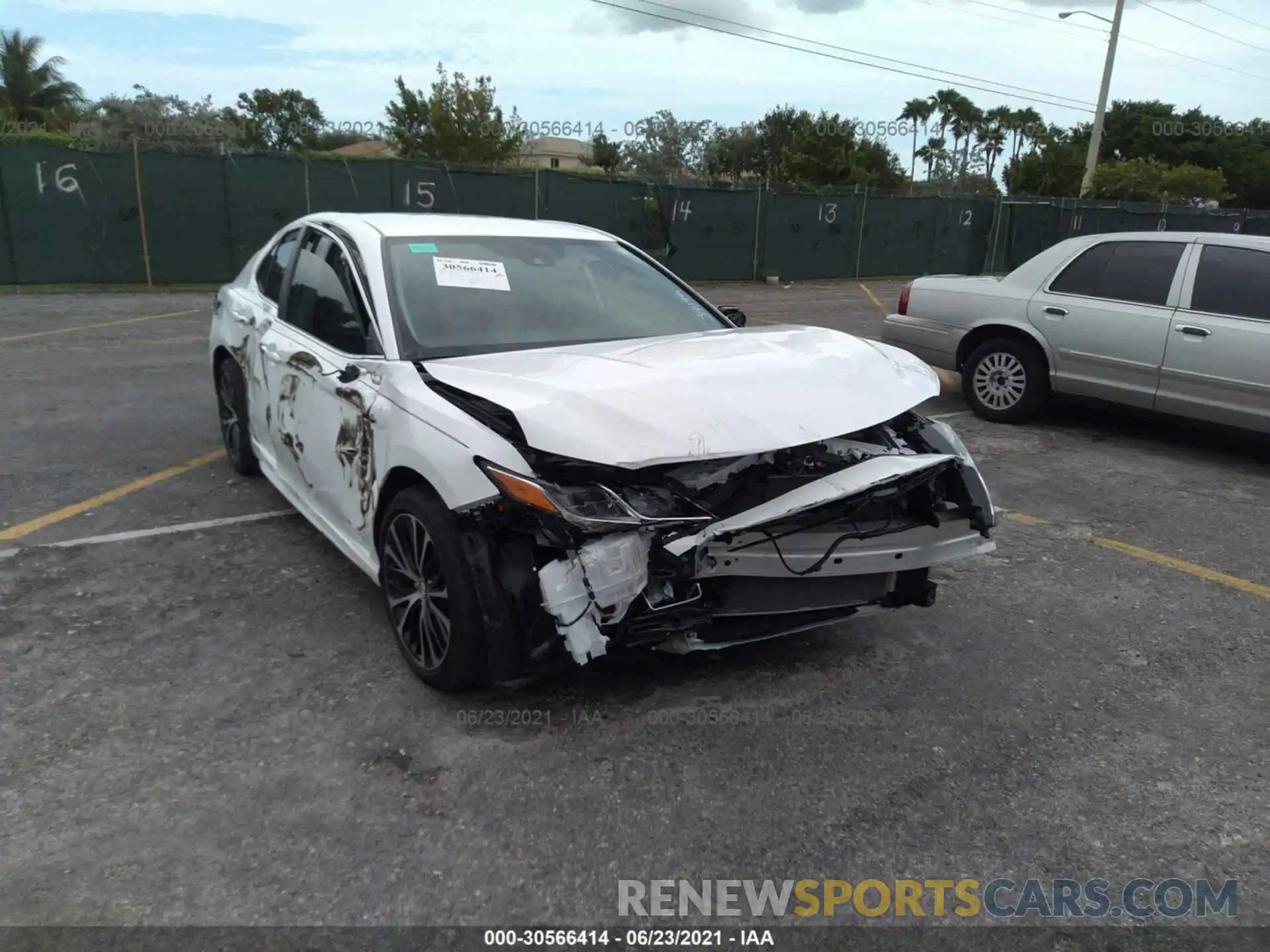 6 Photograph of a damaged car 4T1G11AK7LU340496 TOYOTA CAMRY 2020