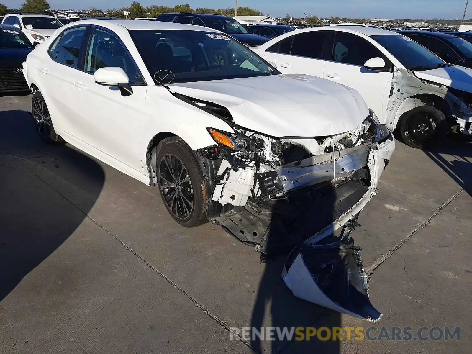 1 Photograph of a damaged car 4T1G11AK7LU344886 TOYOTA CAMRY 2020