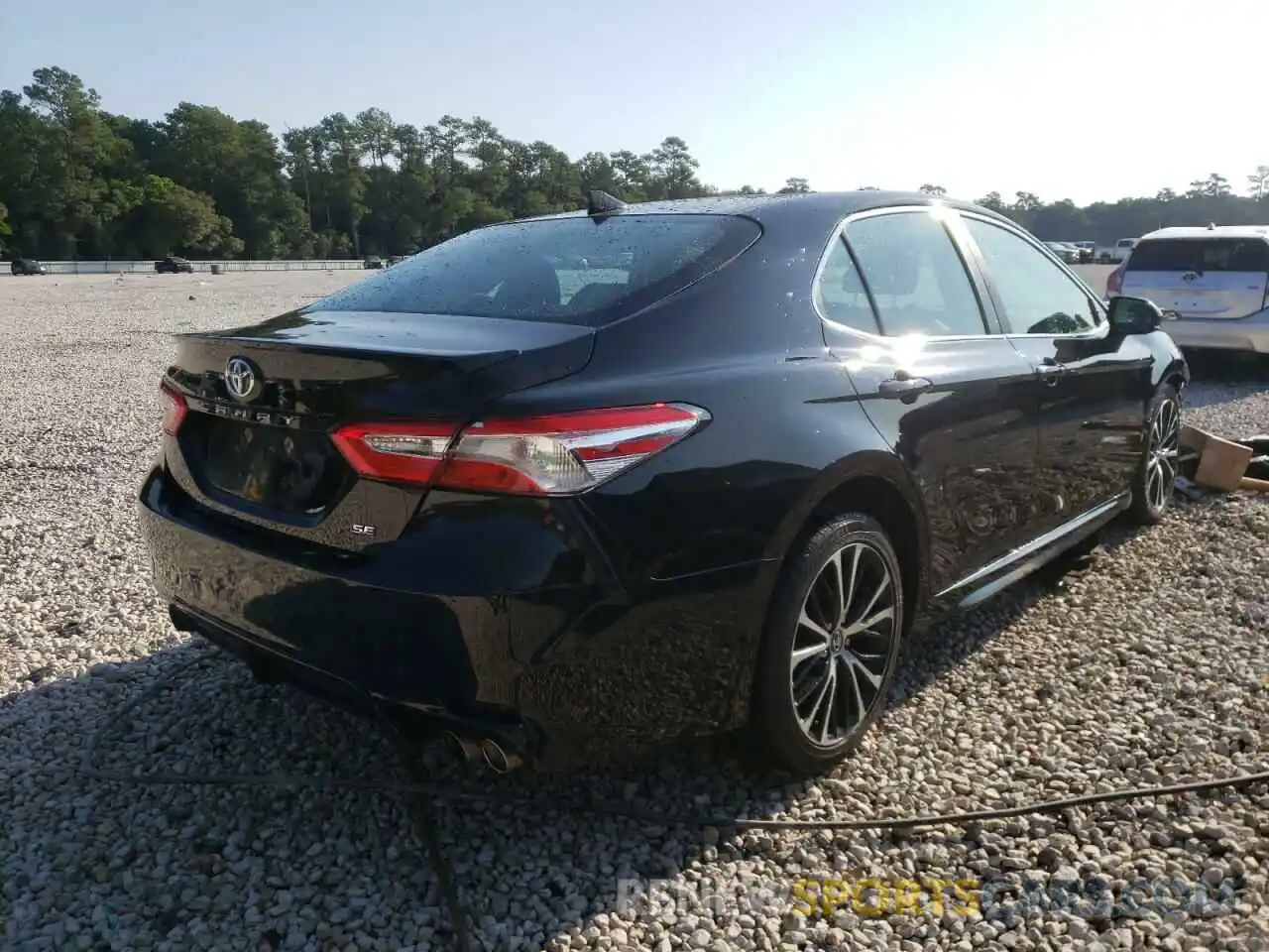 4 Photograph of a damaged car 4T1G11AK7LU344998 TOYOTA CAMRY 2020