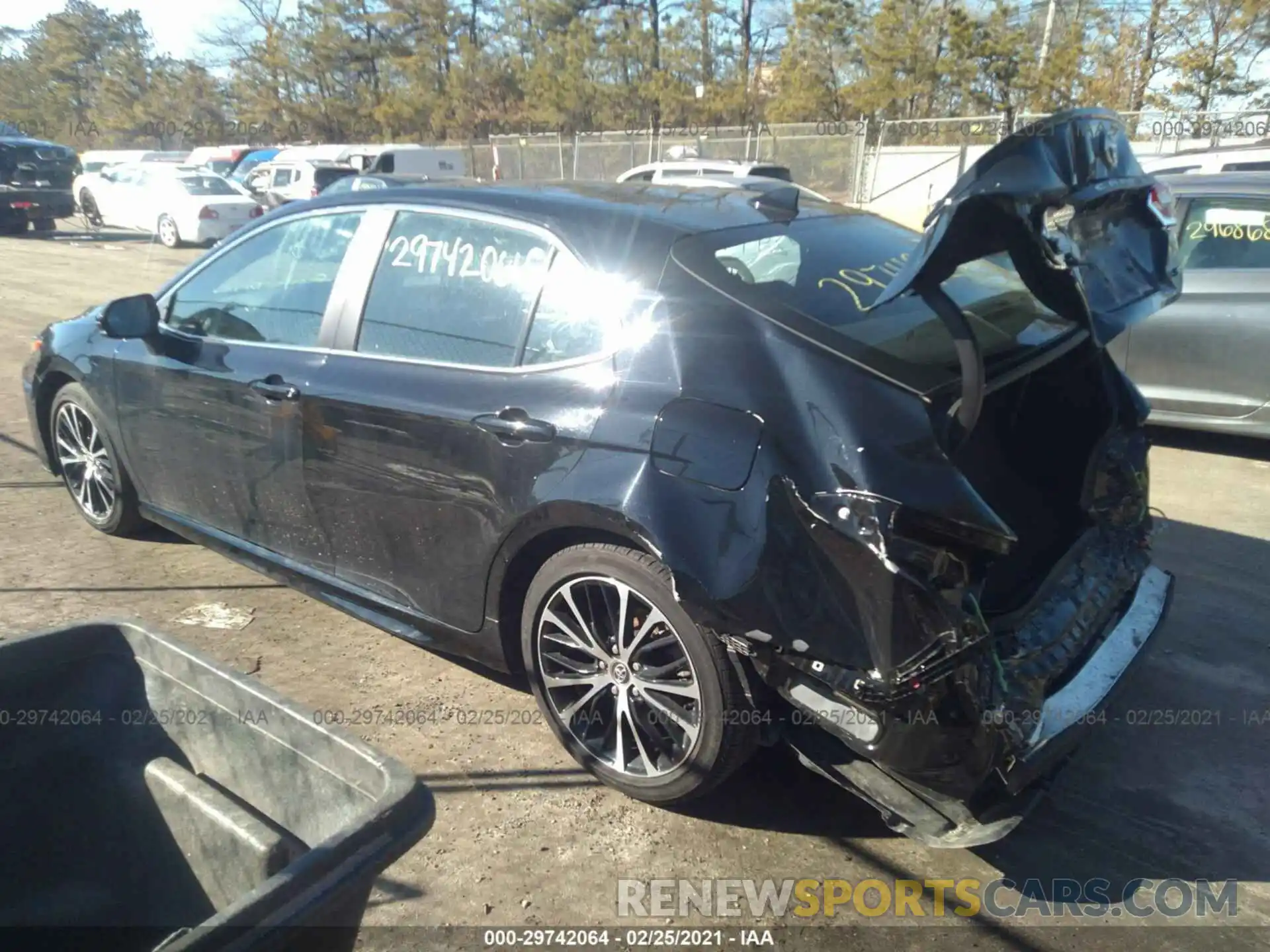 3 Photograph of a damaged car 4T1G11AK7LU345942 TOYOTA CAMRY 2020