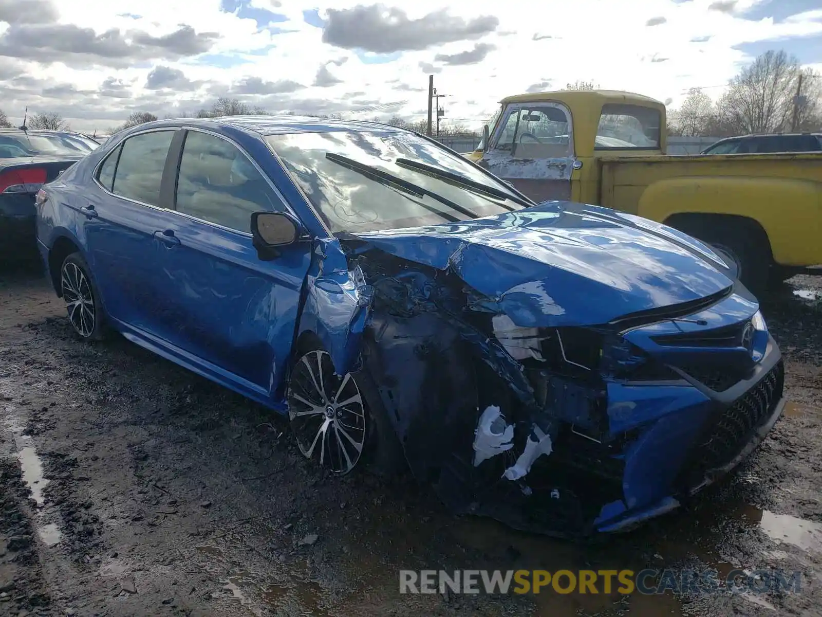 1 Photograph of a damaged car 4T1G11AK7LU348792 TOYOTA CAMRY 2020