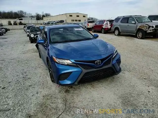 10 Photograph of a damaged car 4T1G11AK7LU352924 TOYOTA CAMRY 2020