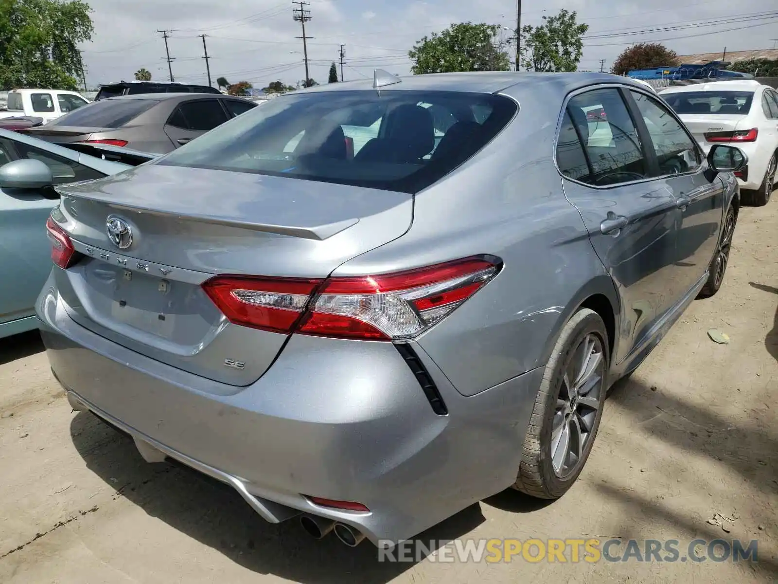 4 Photograph of a damaged car 4T1G11AK7LU353135 TOYOTA CAMRY 2020