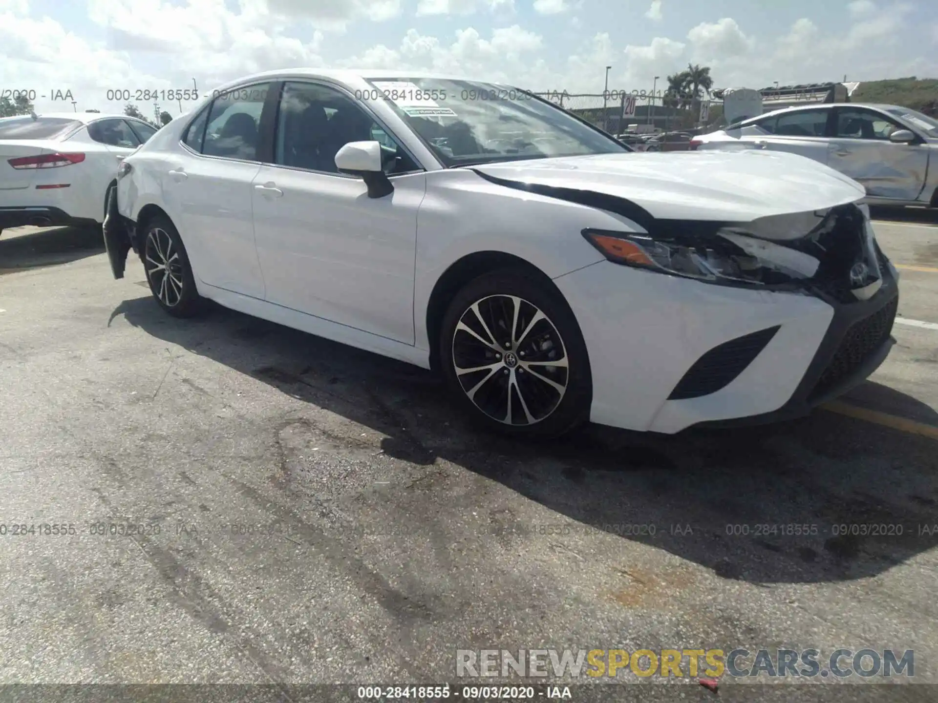 1 Photograph of a damaged car 4T1G11AK7LU354821 TOYOTA CAMRY 2020