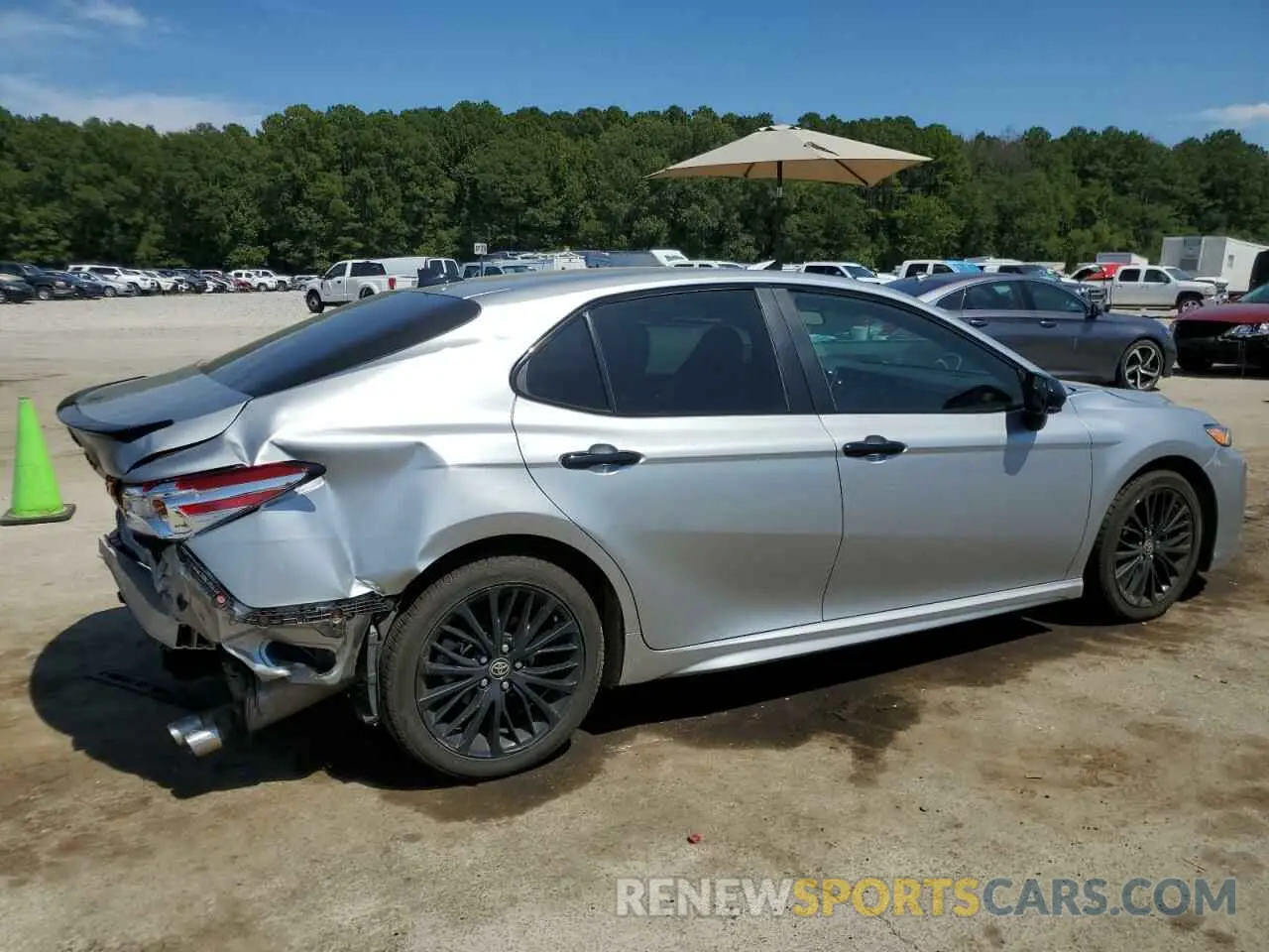 3 Photograph of a damaged car 4T1G11AK7LU362241 TOYOTA CAMRY 2020