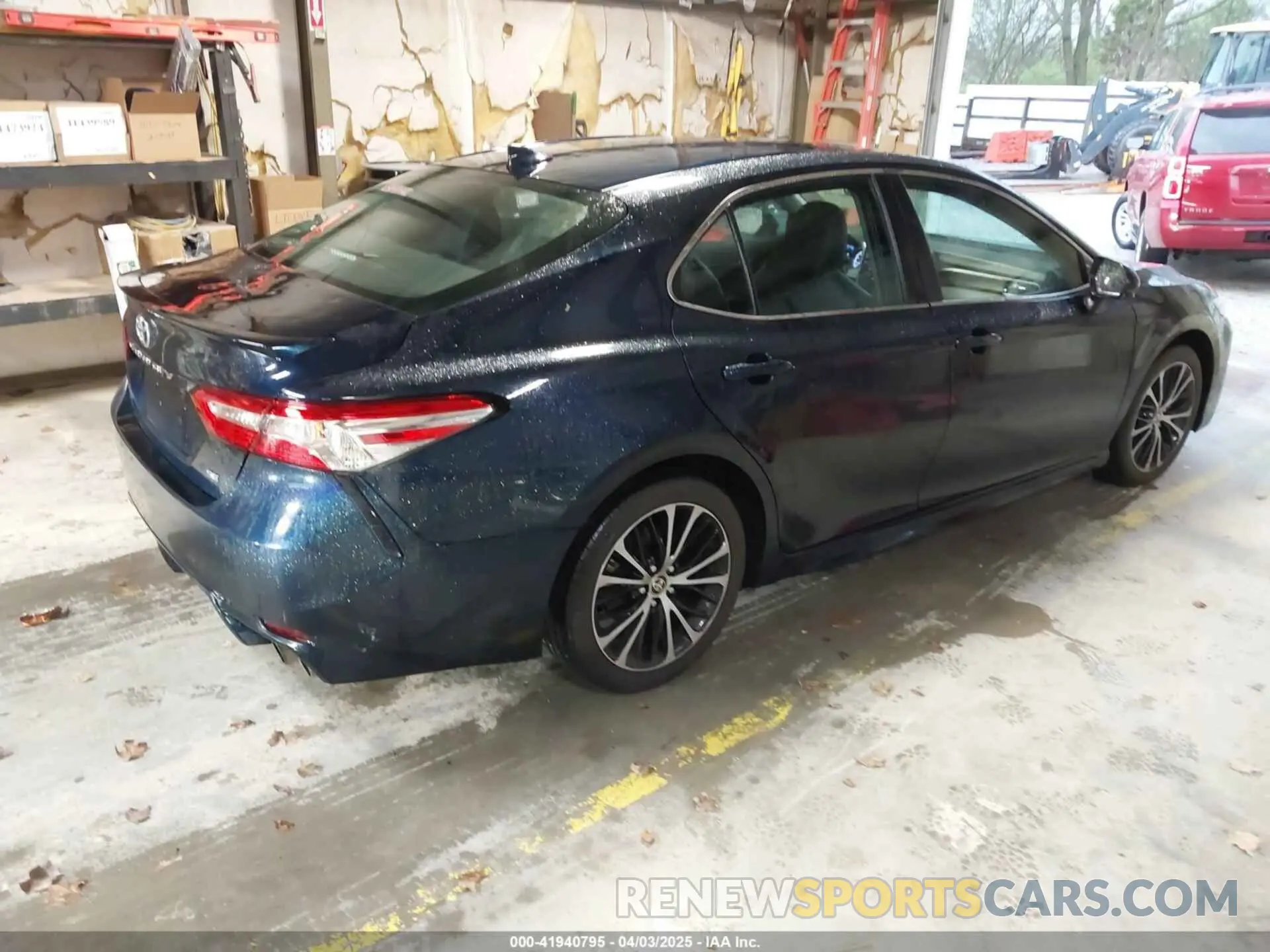 4 Photograph of a damaged car 4T1G11AK7LU362806 TOYOTA CAMRY 2020