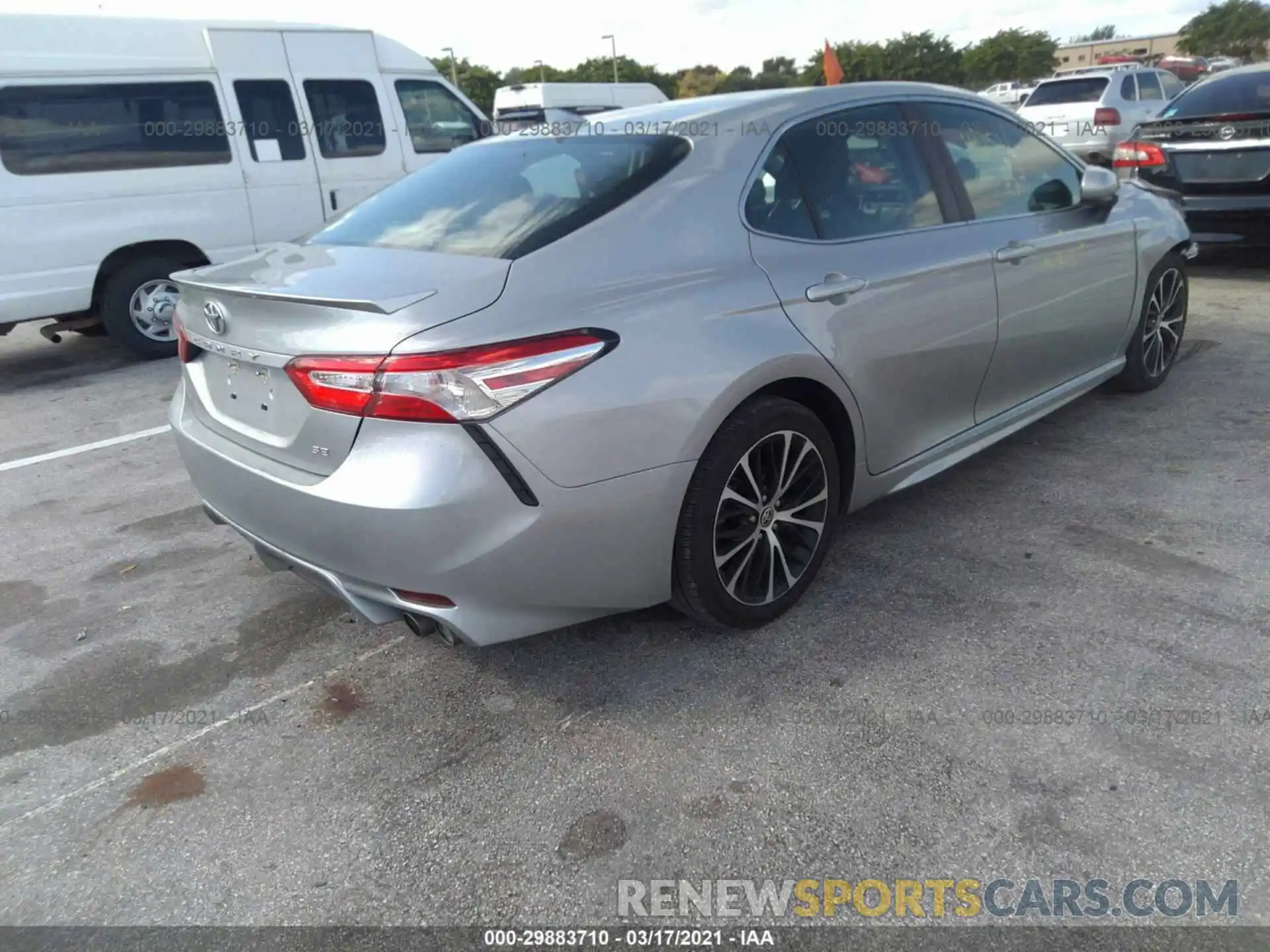 4 Photograph of a damaged car 4T1G11AK7LU363230 TOYOTA CAMRY 2020