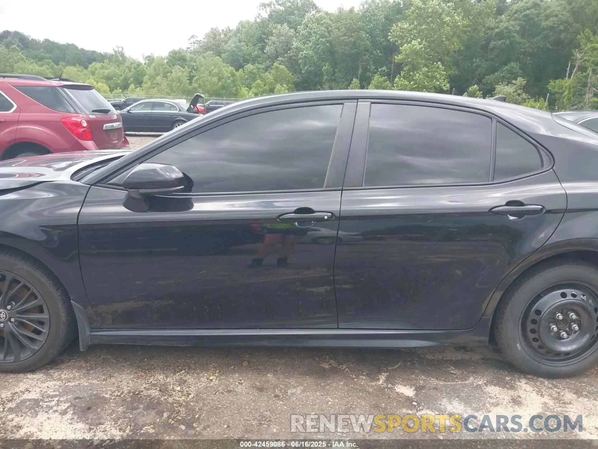14 Photograph of a damaged car 4T1G11AK7LU397121 TOYOTA CAMRY 2020
