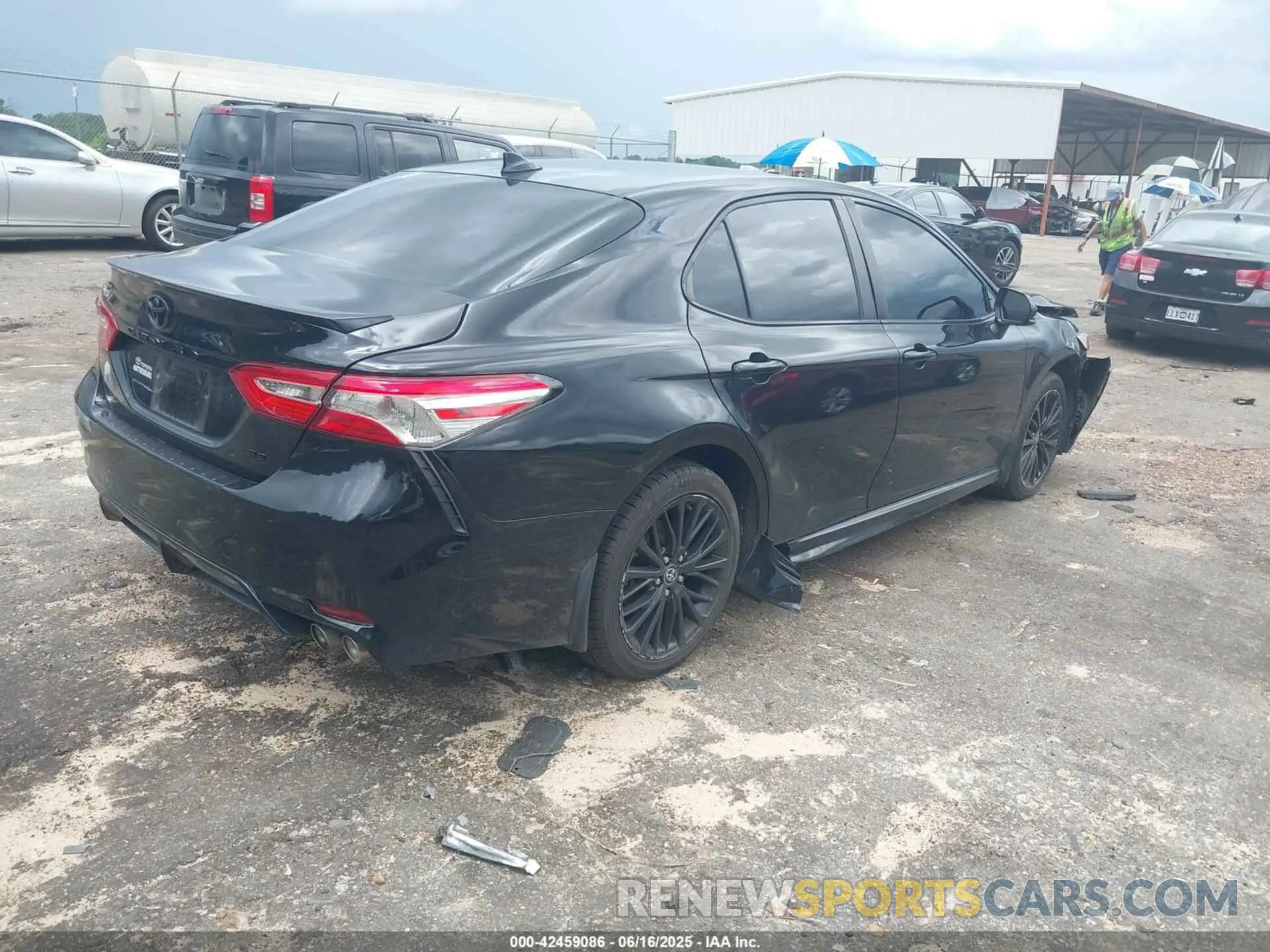 4 Photograph of a damaged car 4T1G11AK7LU397121 TOYOTA CAMRY 2020