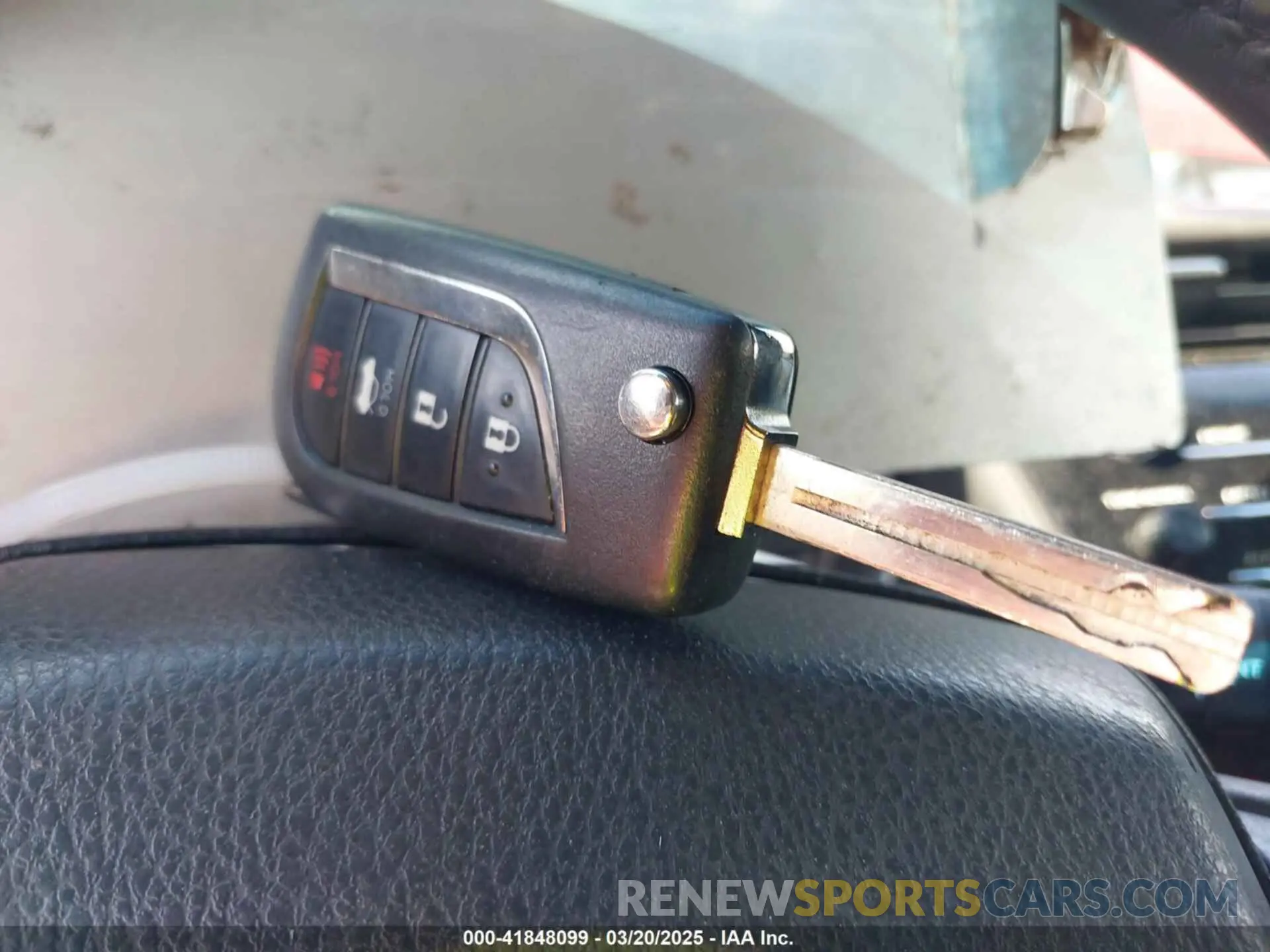 11 Photograph of a damaged car 4T1G11AK7LU399645 TOYOTA CAMRY 2020