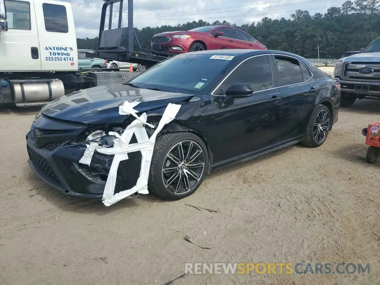 1 Photograph of a damaged car 4T1G11AK7LU500876 TOYOTA CAMRY 2020