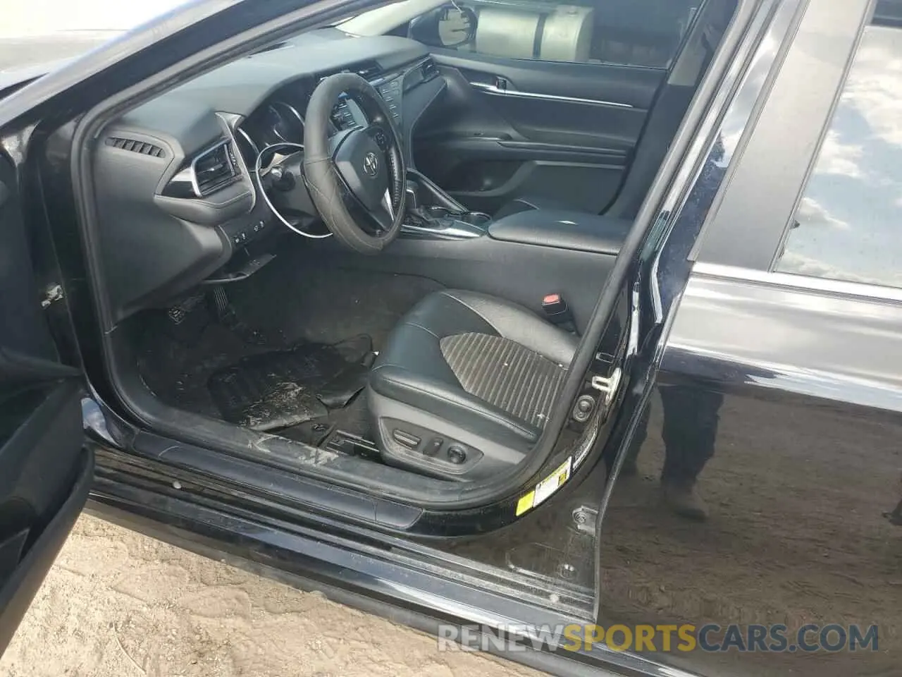 7 Photograph of a damaged car 4T1G11AK7LU500876 TOYOTA CAMRY 2020