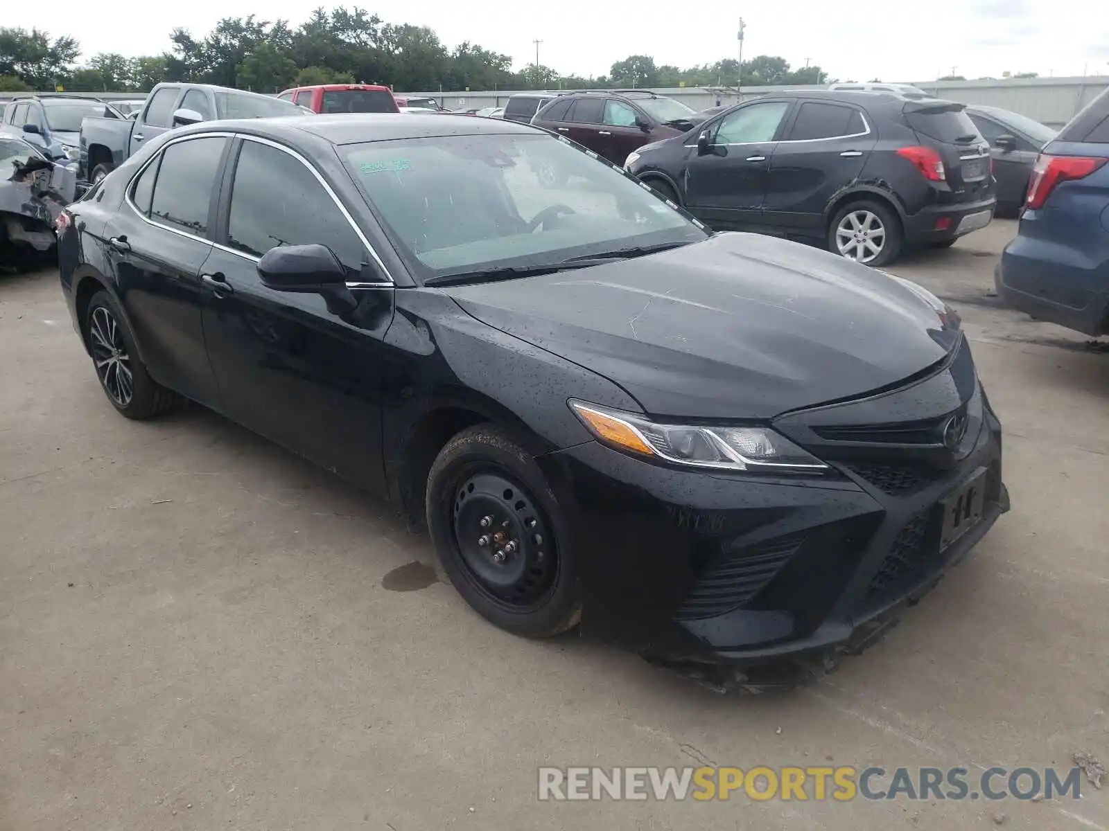 1 Photograph of a damaged car 4T1G11AK7LU500912 TOYOTA CAMRY 2020