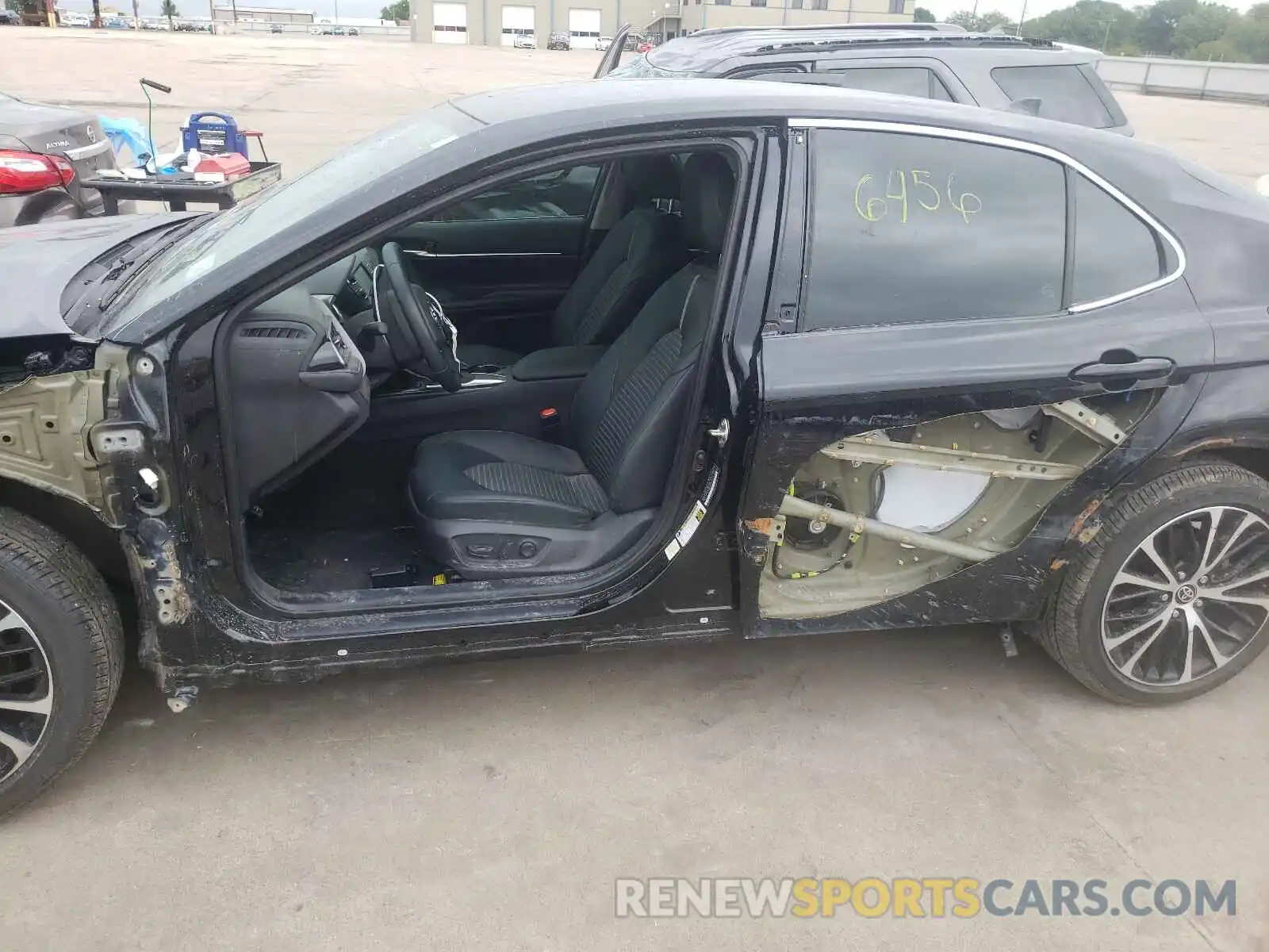 9 Photograph of a damaged car 4T1G11AK7LU500912 TOYOTA CAMRY 2020