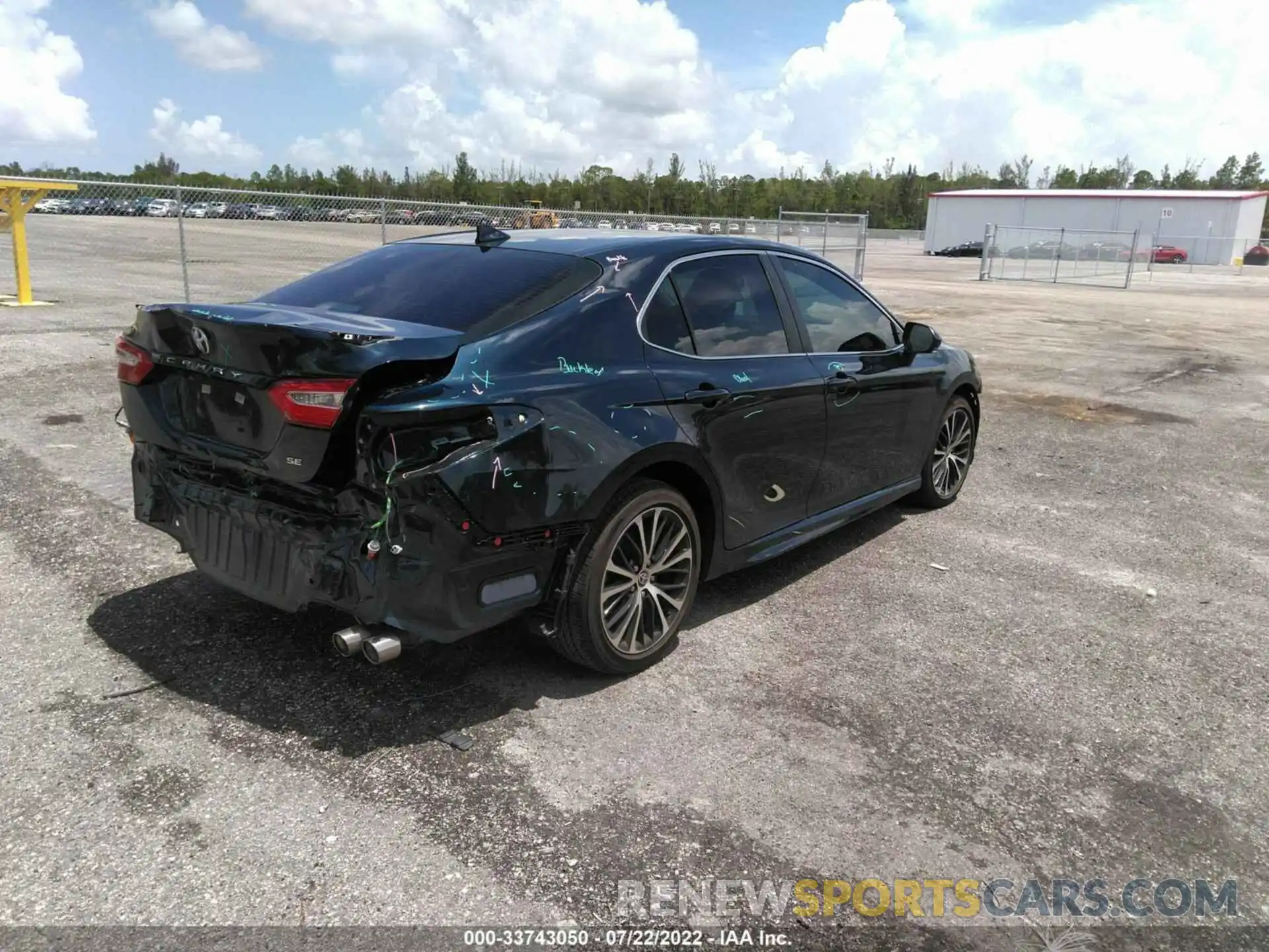 4 Photograph of a damaged car 4T1G11AK7LU507309 TOYOTA CAMRY 2020