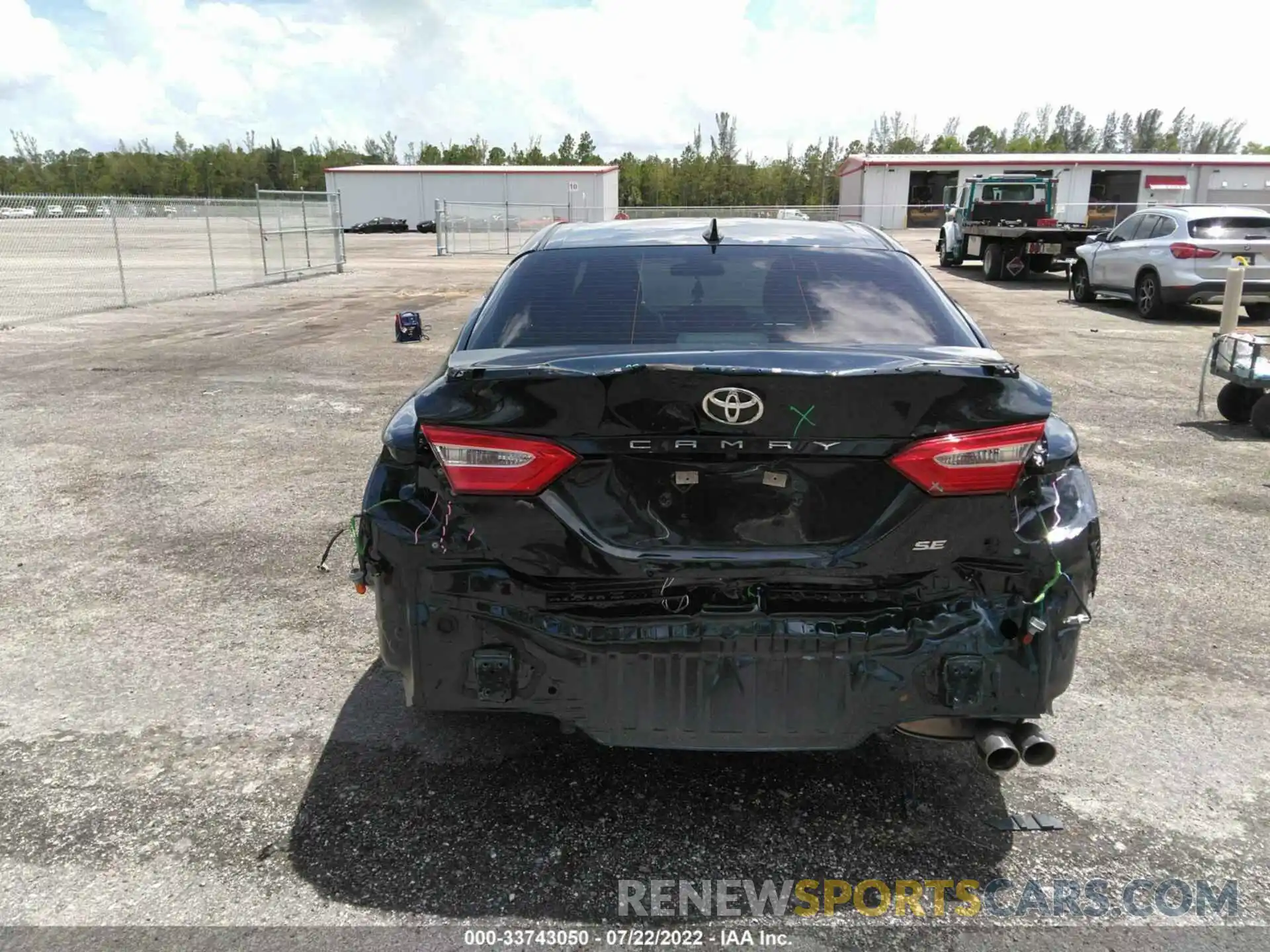 6 Photograph of a damaged car 4T1G11AK7LU507309 TOYOTA CAMRY 2020