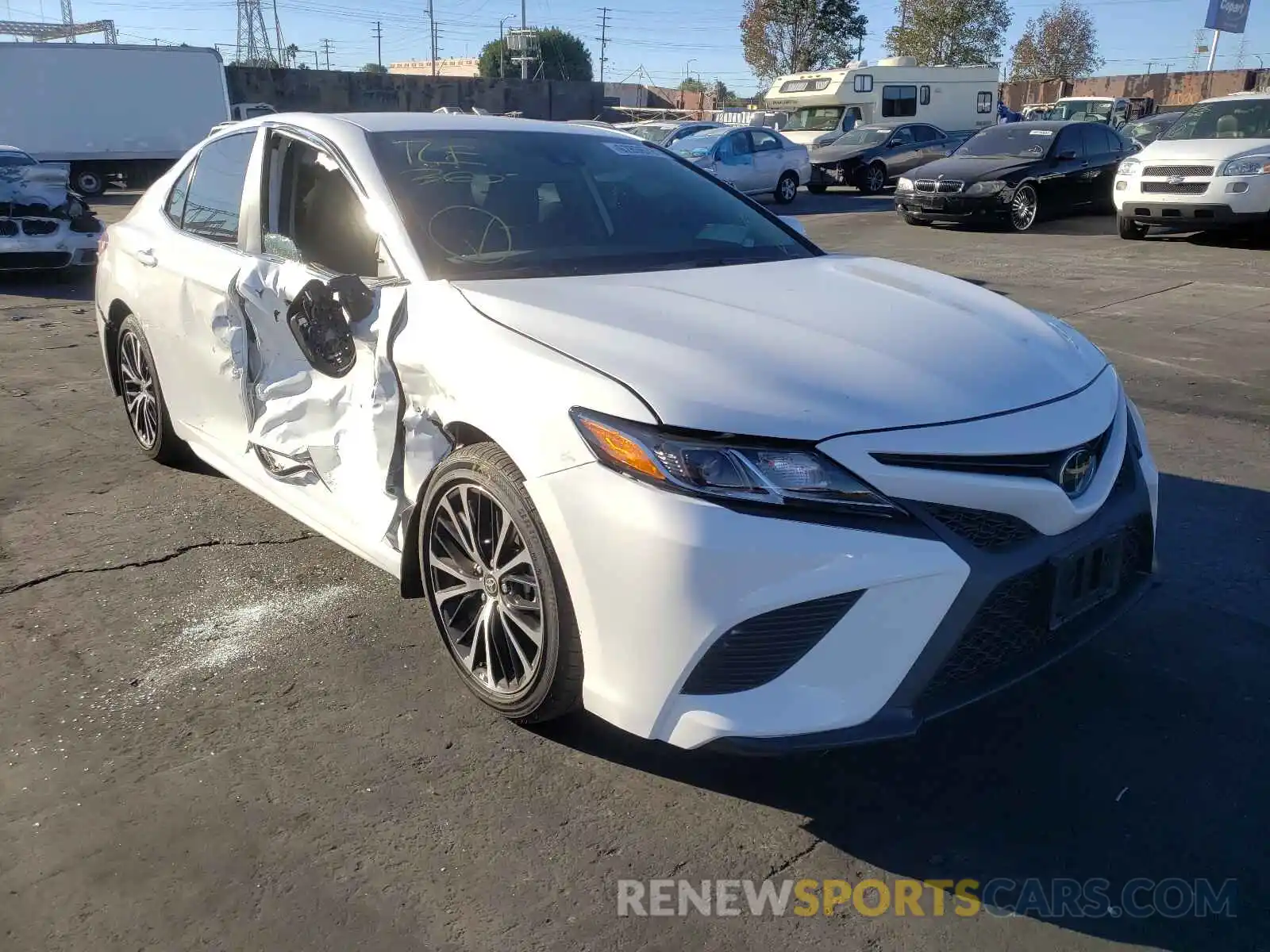 1 Photograph of a damaged car 4T1G11AK7LU507651 TOYOTA CAMRY 2020